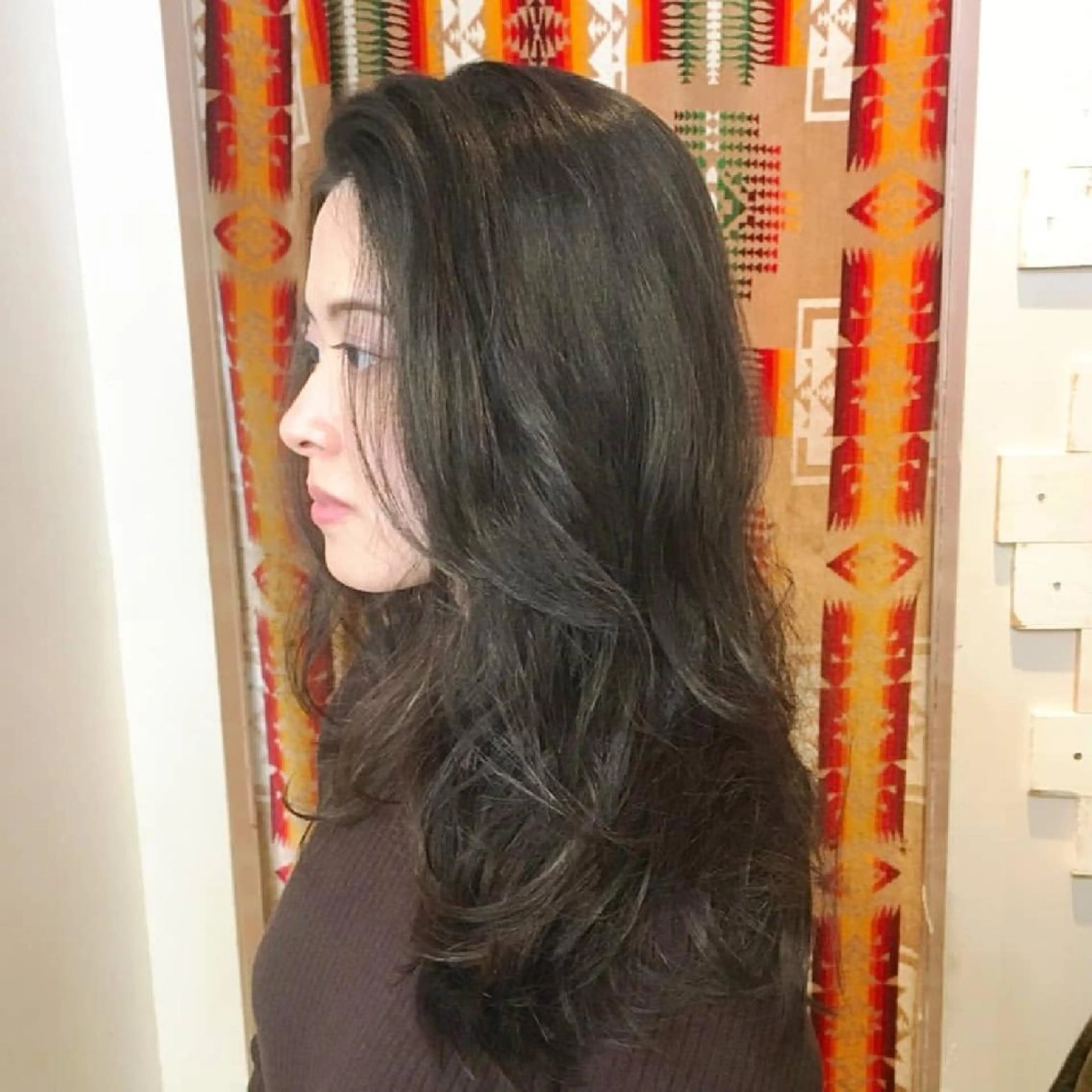 セミロング カラー フリーランス所属・韓国ヘア レイヤー くびれヘアMATSUのヘアスタイル