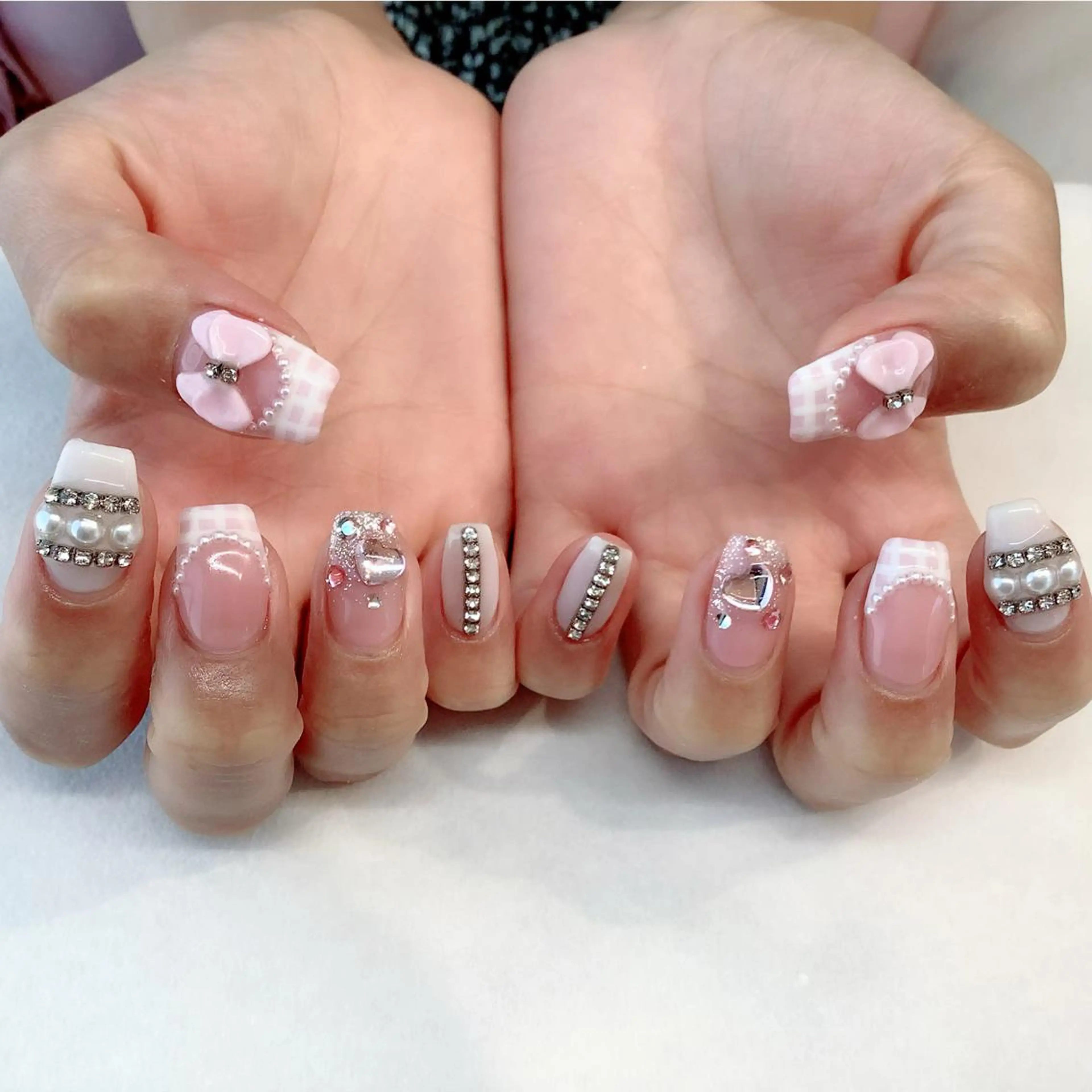 ネイル ハンドネイル 💎🐰 saki. m 🐰💎のネイルデザイン