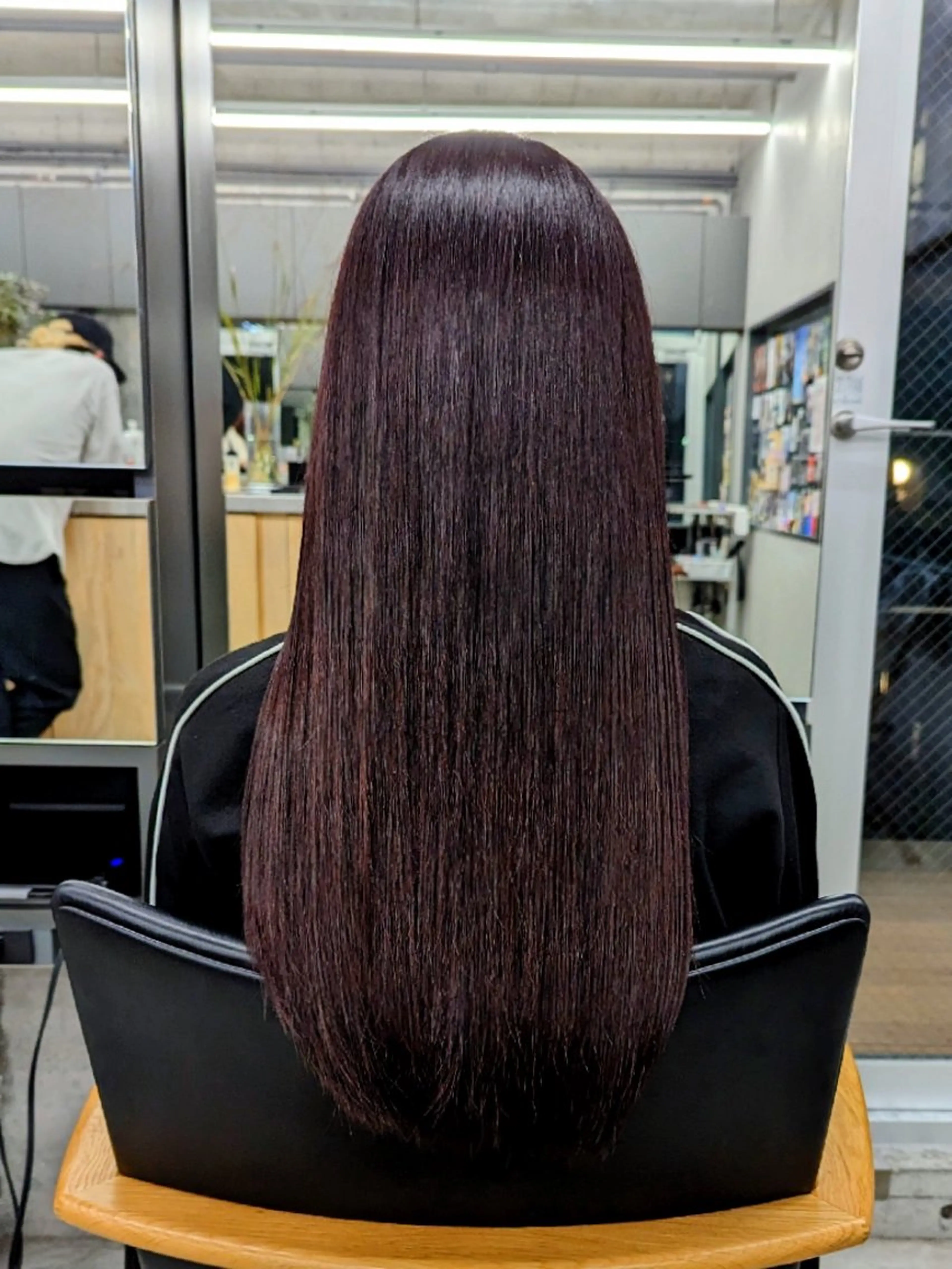 カラー ロング レッドカラー 推しカラー🦉にじさ んじカラー🌈🕒✨のヘアスタイル