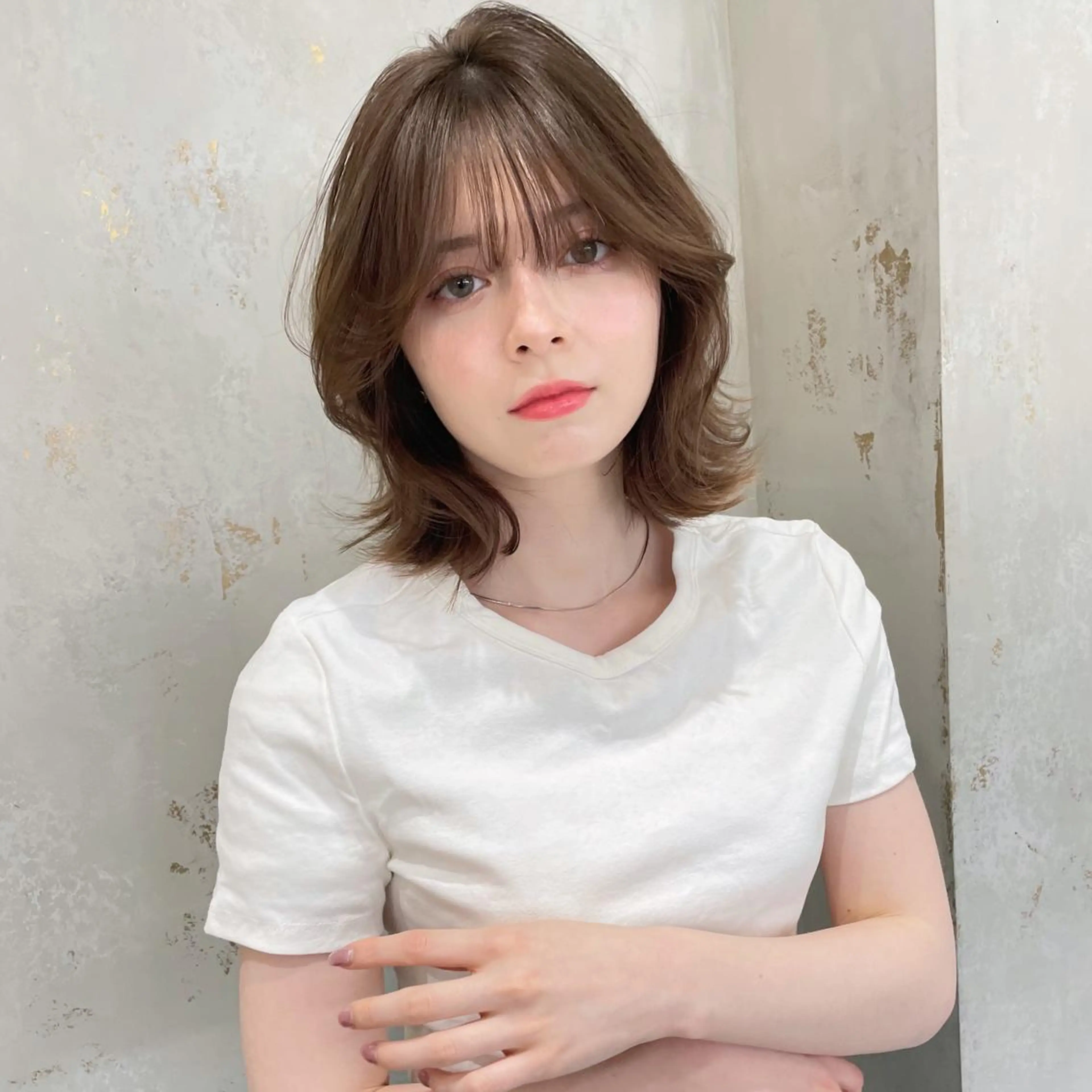 ミディアム カット ヘアカラー トリートメント 山本翔一郎 韓国顔周りレイヤーのヘアスタイル