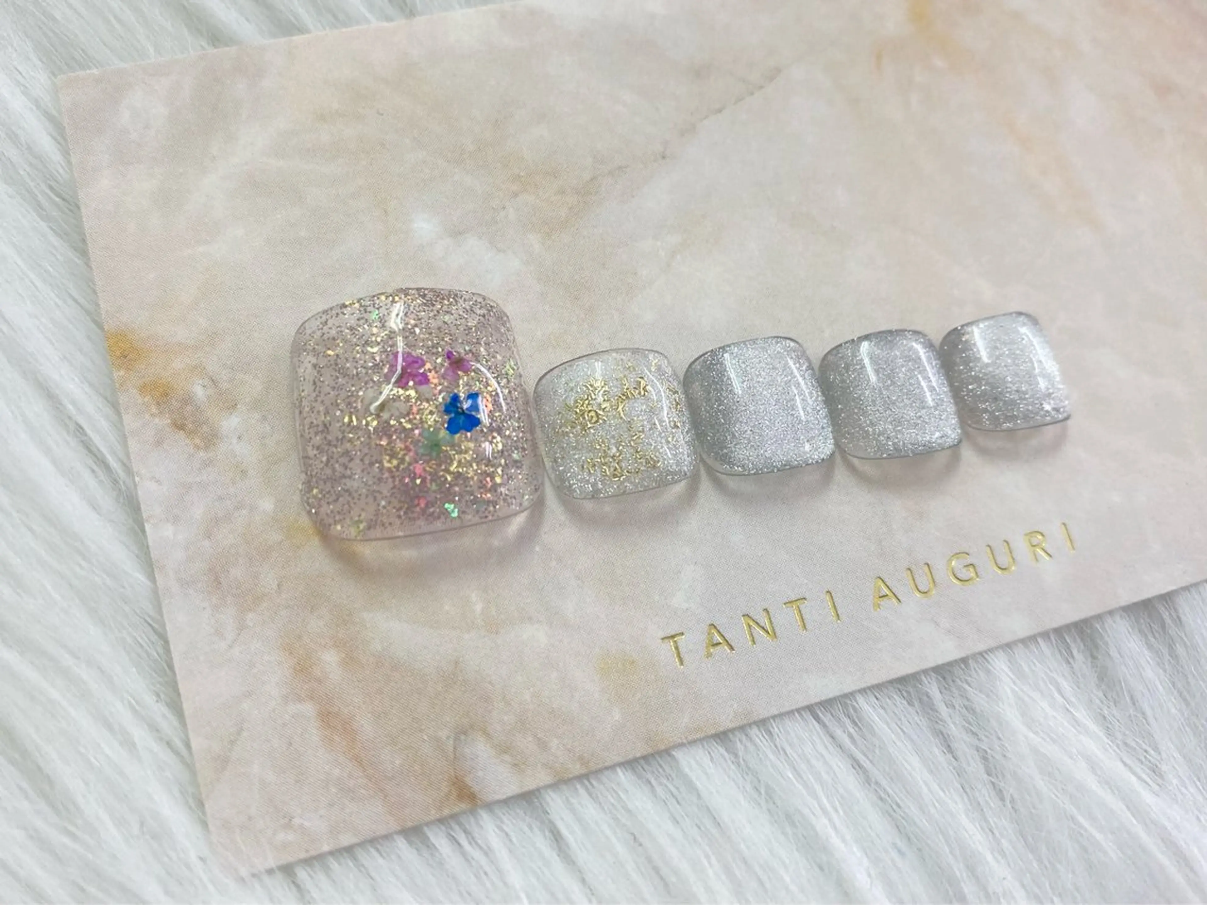 ネイル フットネイル reyel Aのネイルデザイン