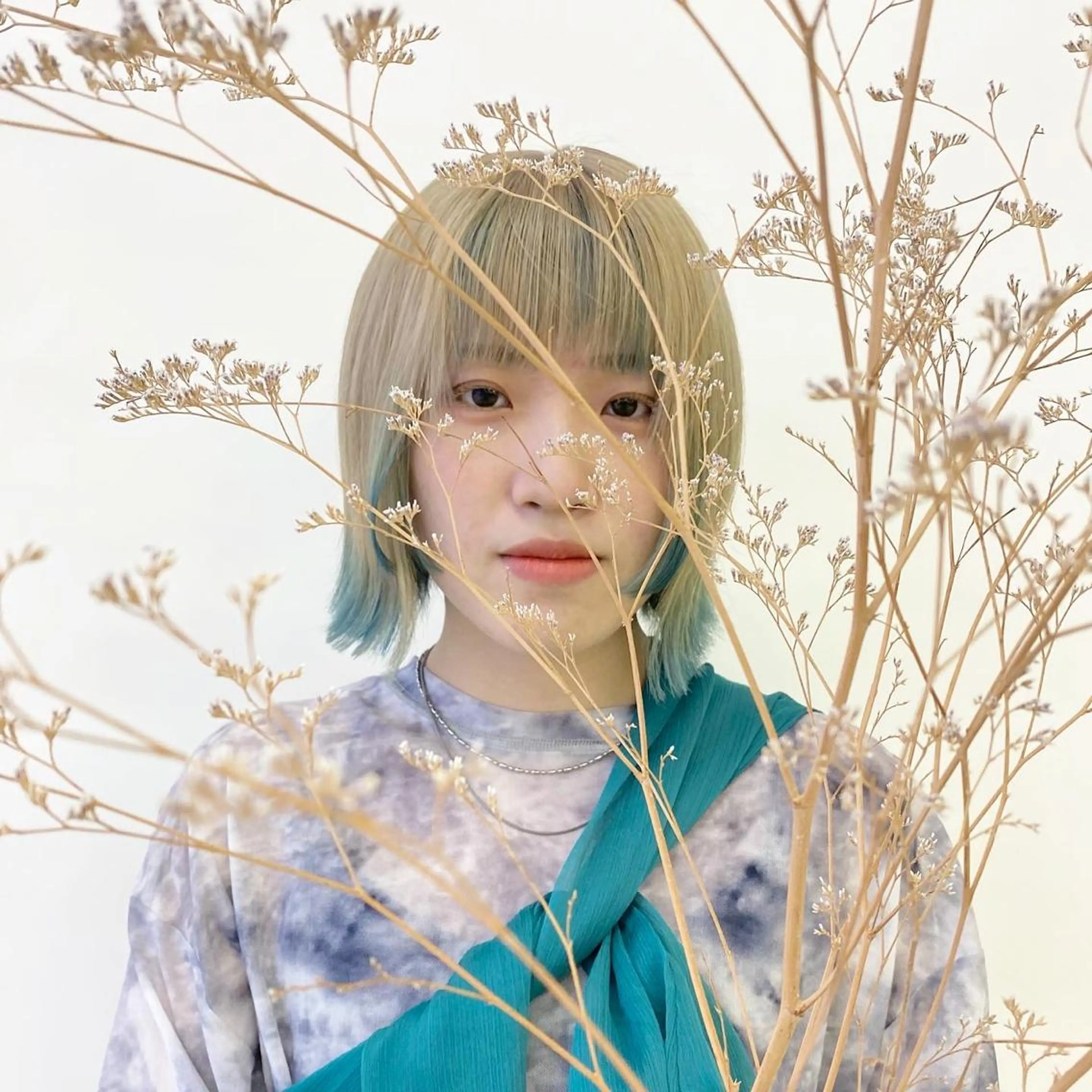 ショート カラー デザインカラー COCOLOeAST所属・yumeno🫧 ハイトーン/ボブ🕊のヘアスタイル