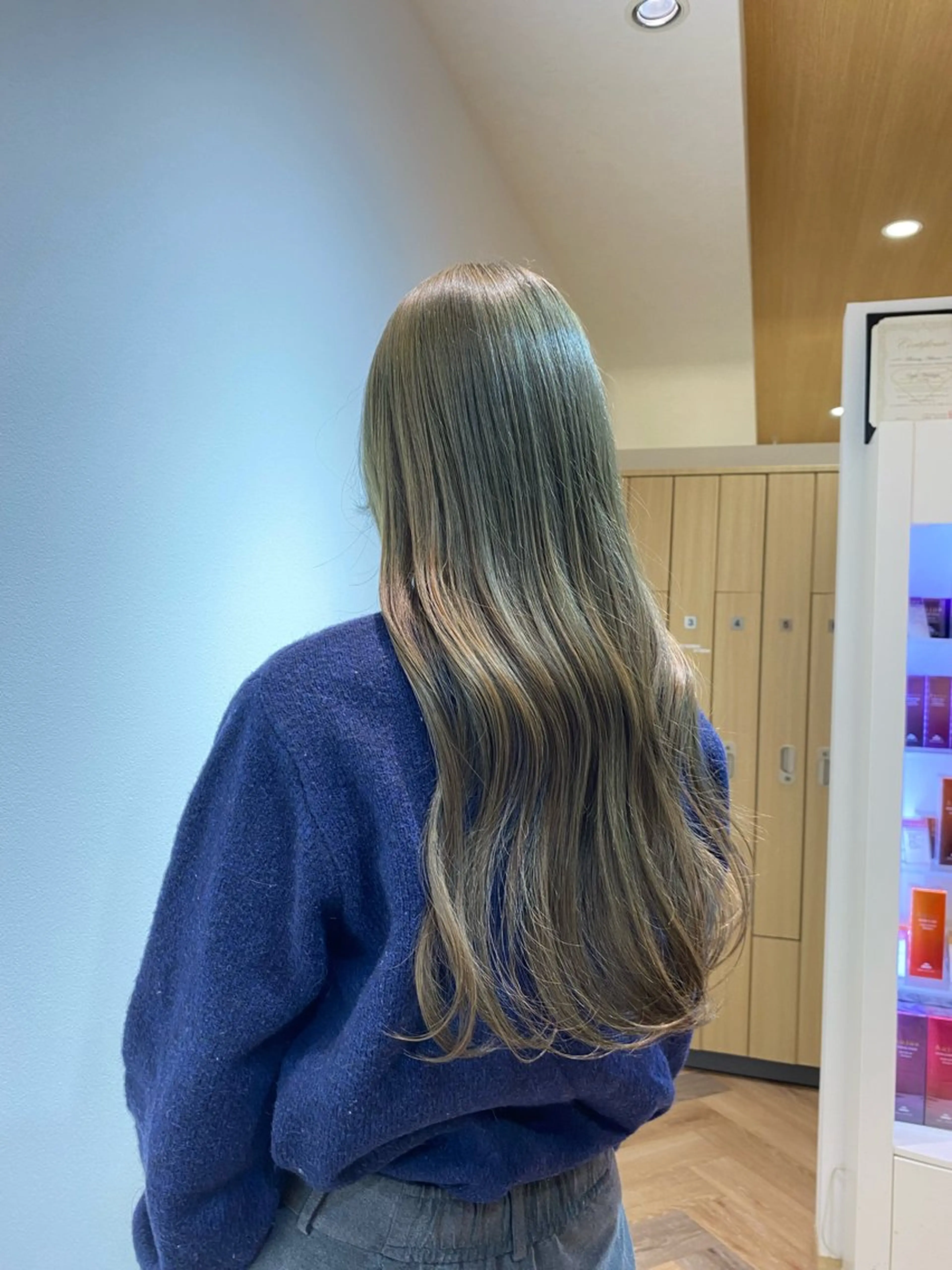 ロング カラー ブリーチ ブリーチなしカラー ヘアカラー Yamada Ami🪐のヘアスタイル