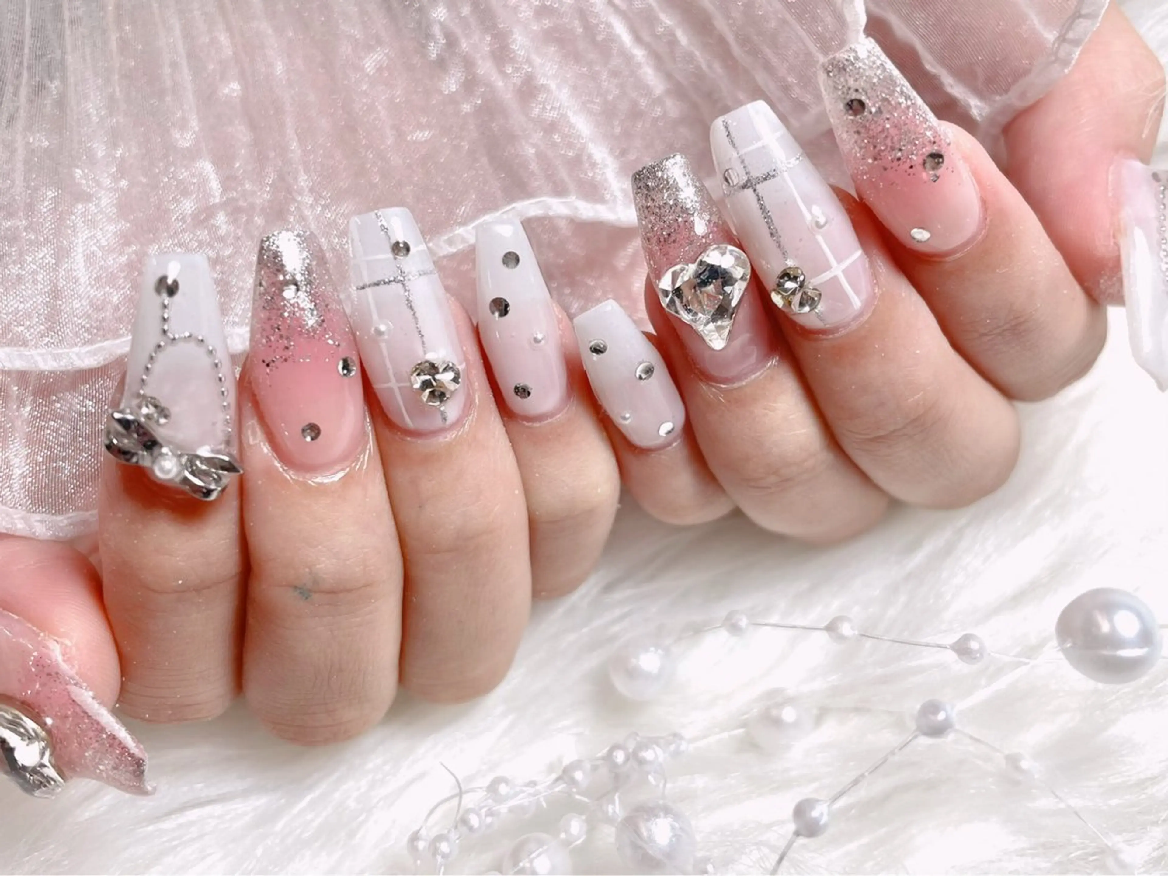 ネイル チークネイル ワンホンネイル ゆりか ジョアアンジェ福島のネイルデザイン