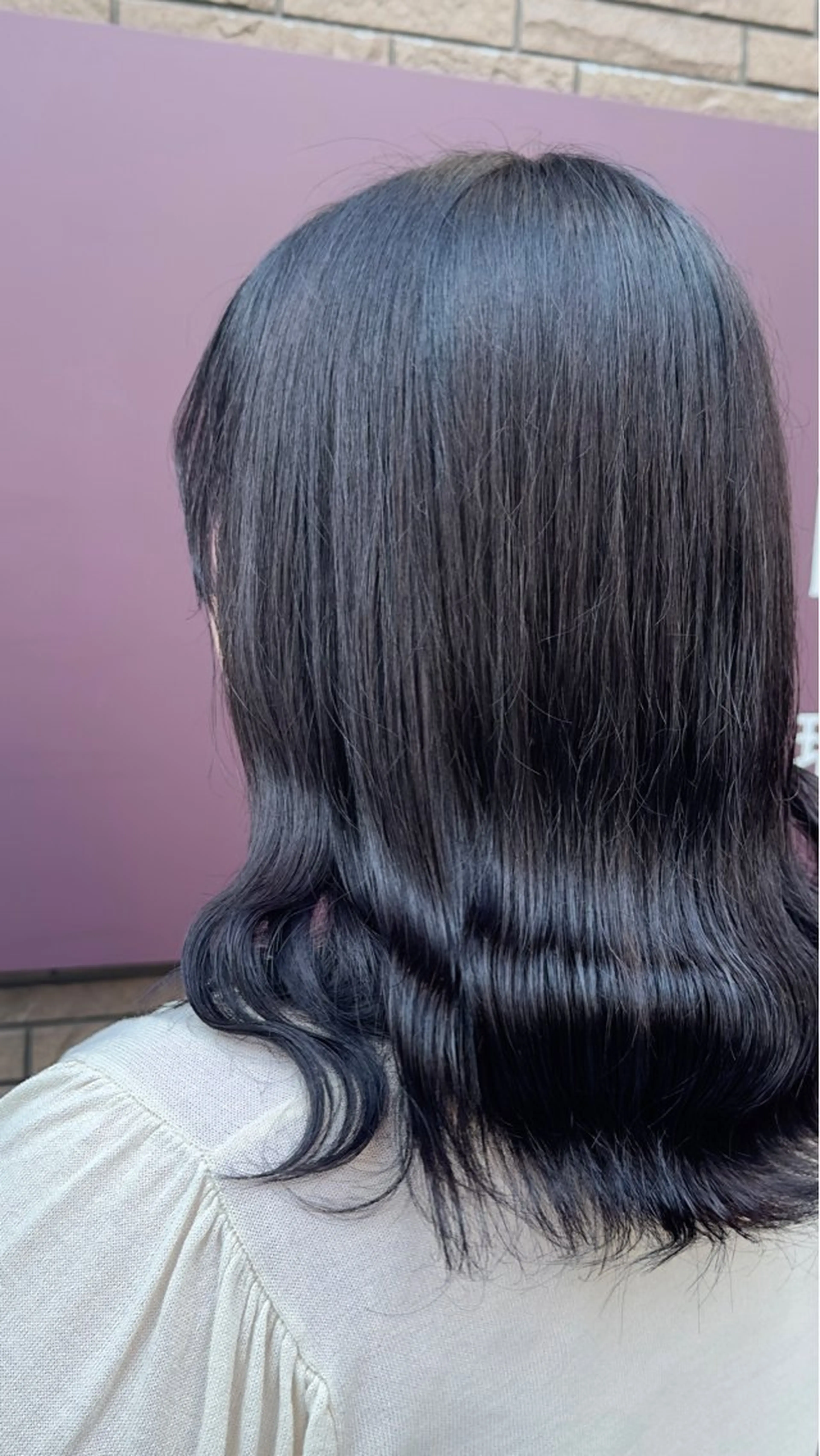 セミロング カラー ブリーチ 透明感カラー ブリーチなしカラー 飯塚 優希のヘアスタイル