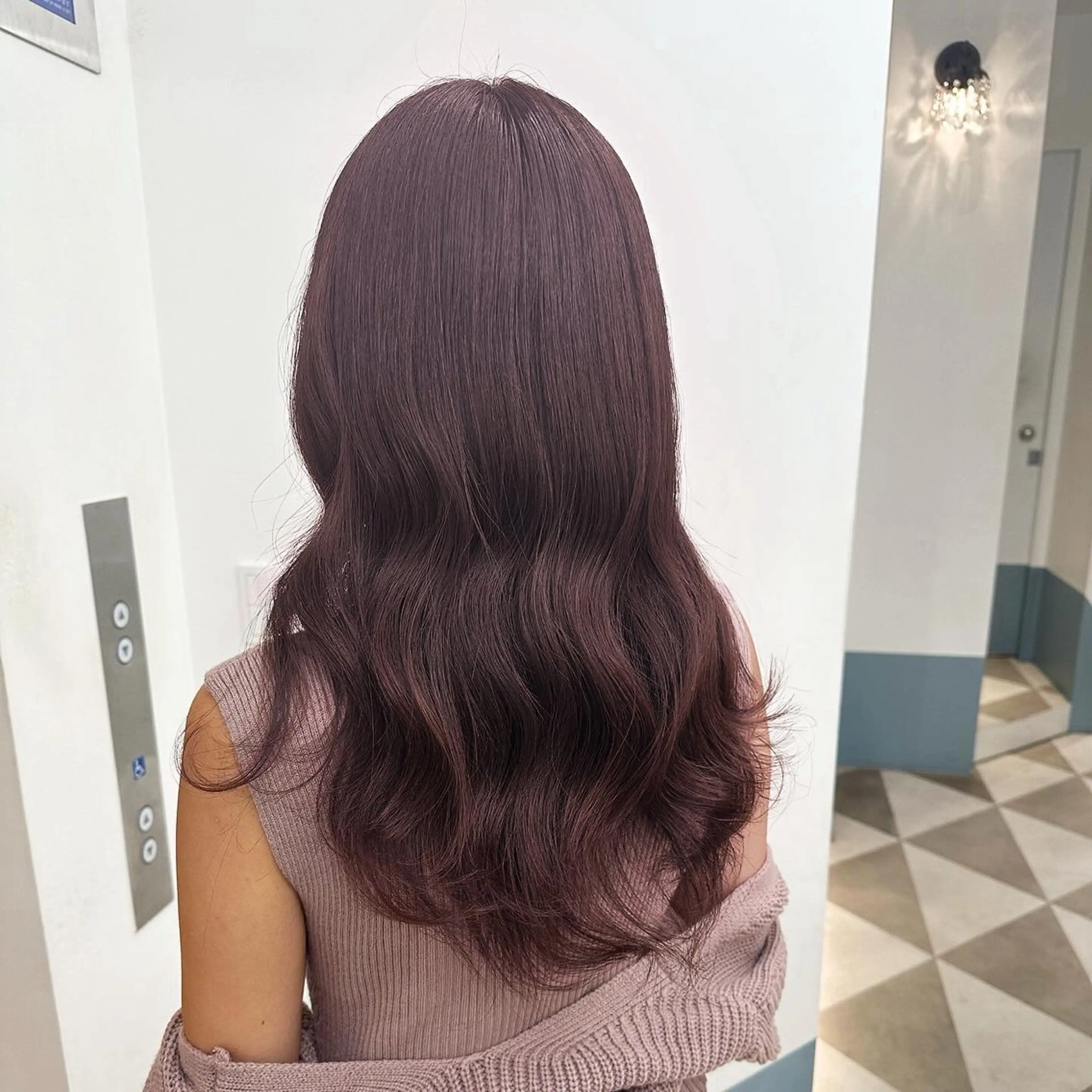 ロング ヘアカラー トリートメント 安丸 結夏のヘアスタイル