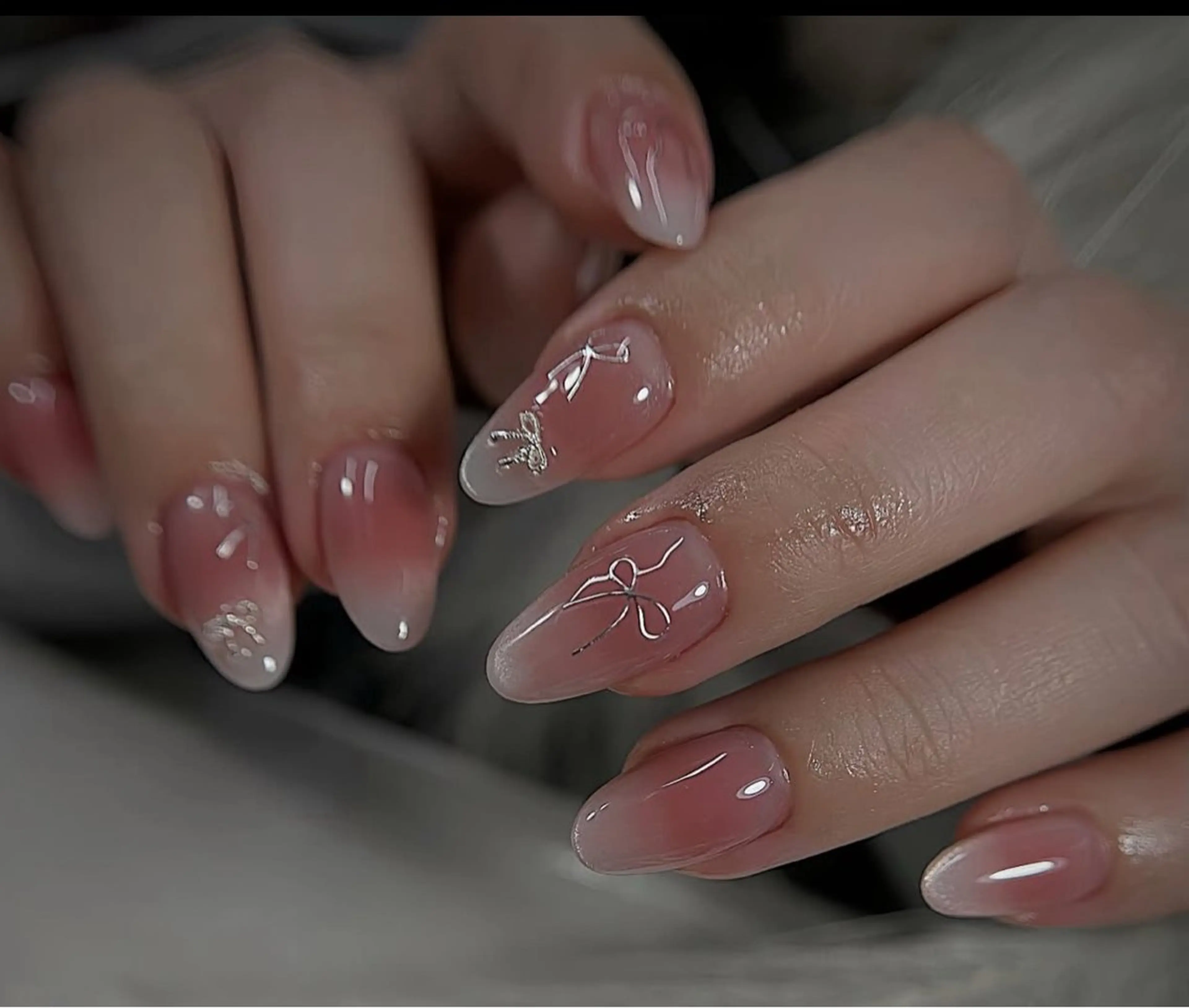 ネイル フレンチネイル ジェルネイル ガラスフレンチ ハロウィン ハート H.baby Nail Salonのネイルデザイン
