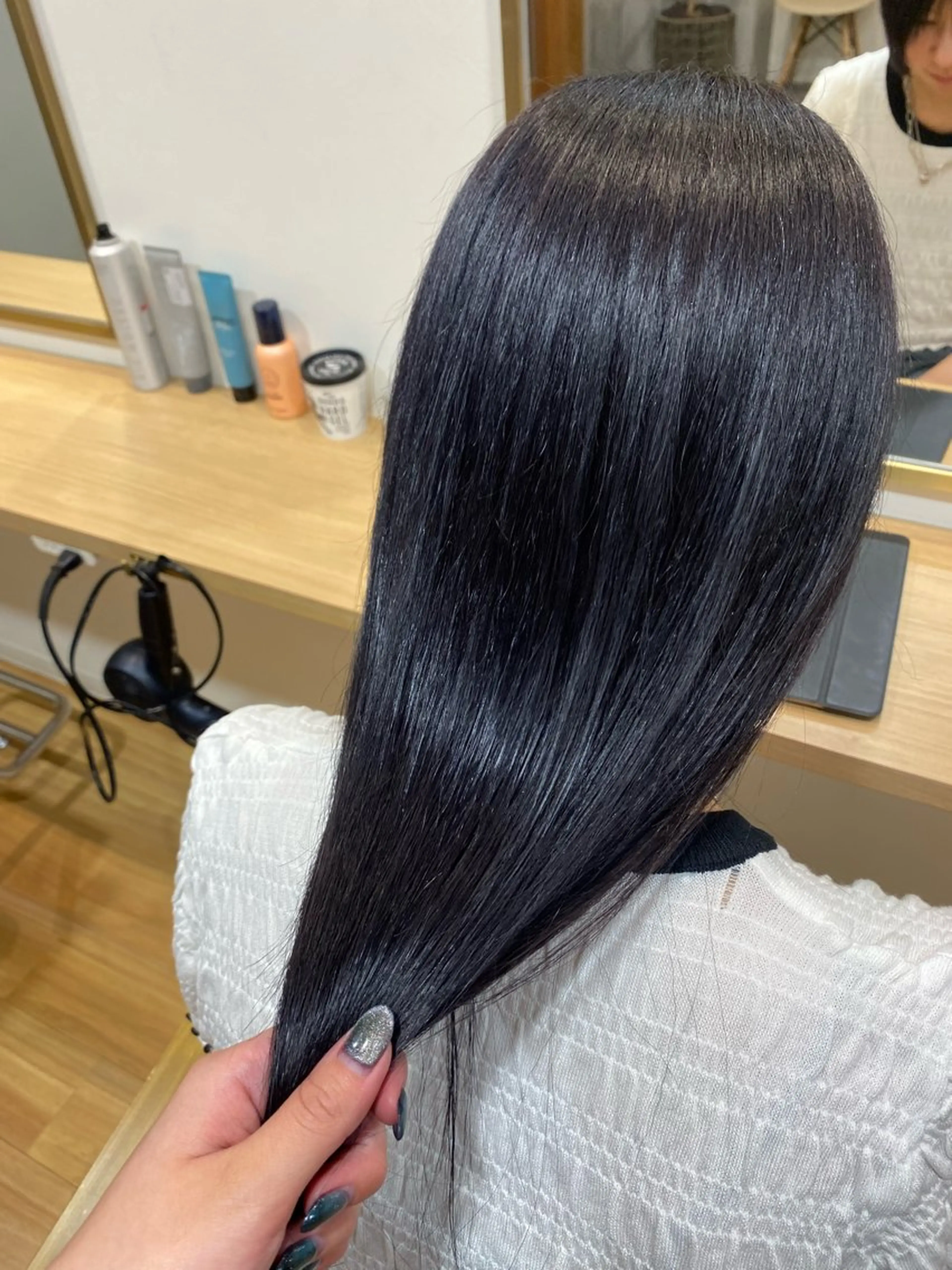 ロング akane/ 縮毛矯正/暖色のヘアスタイル