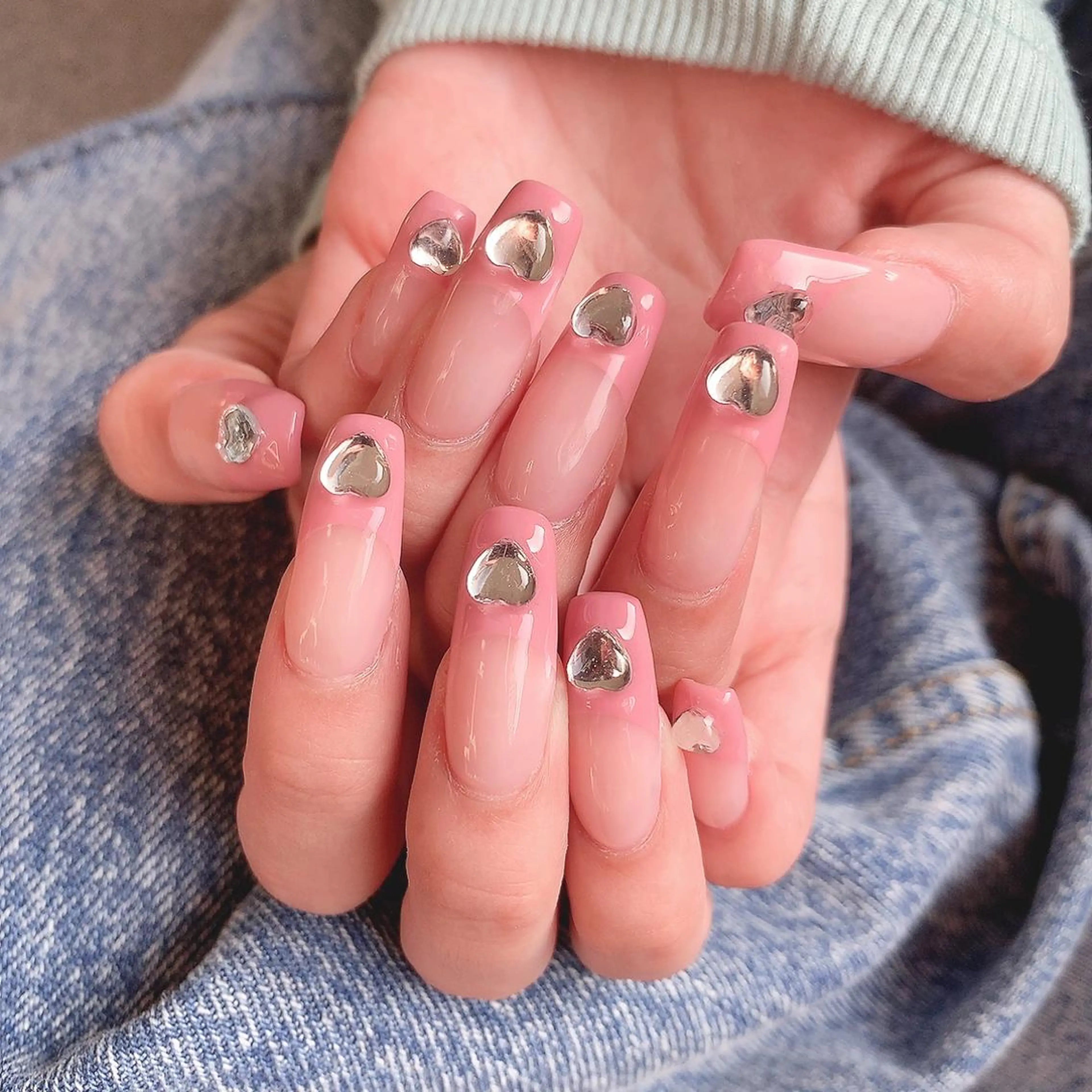 ネイル BLUEM なな🐶のネイルデザイン