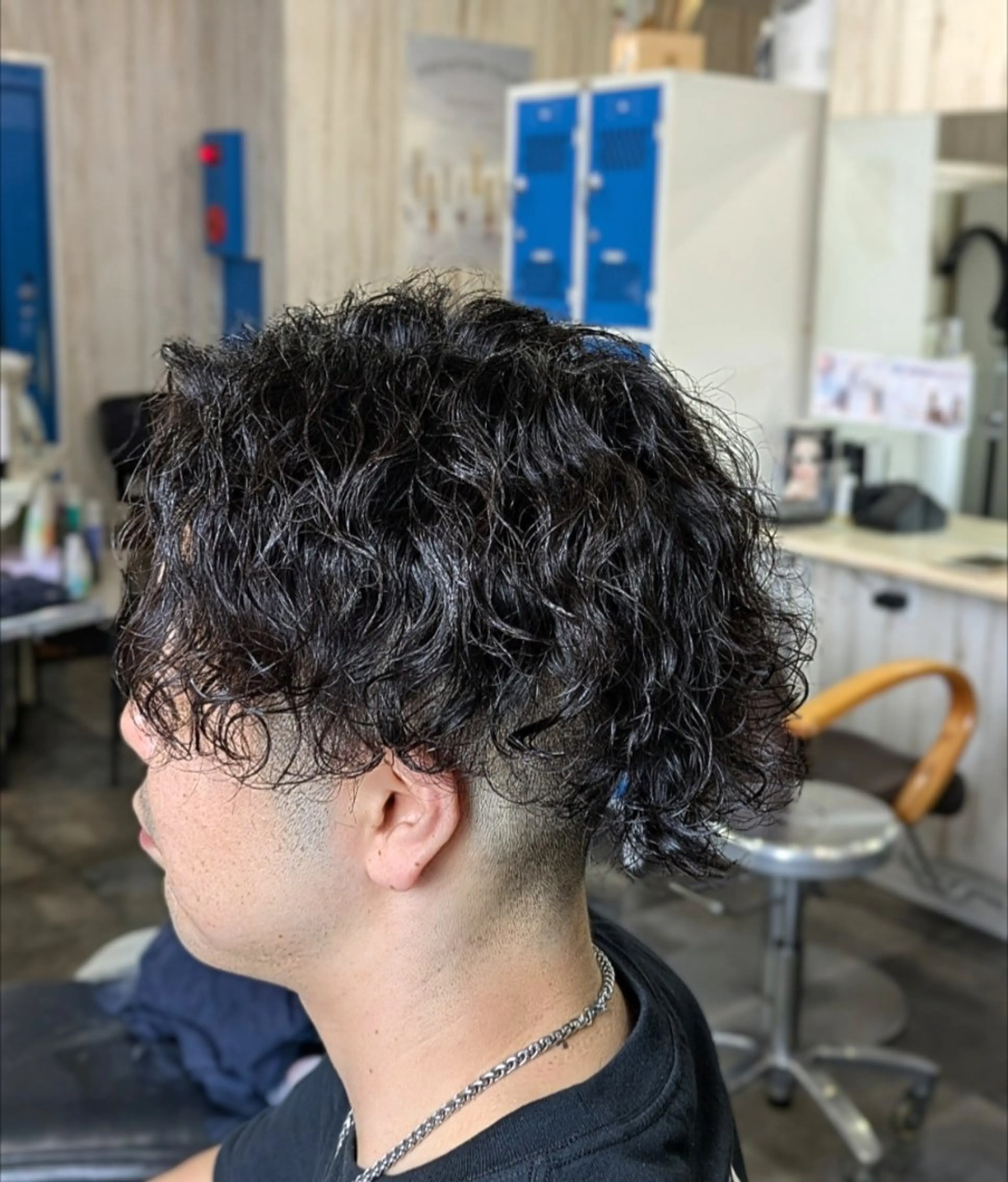 パーマ メンズ アップバング センターパート フェードカット メンズ韓国風 韓国マッシュ カット パーマ トリートメント メンズパーマ/顔周り レイヤー店長えのもとのヘアスタイル