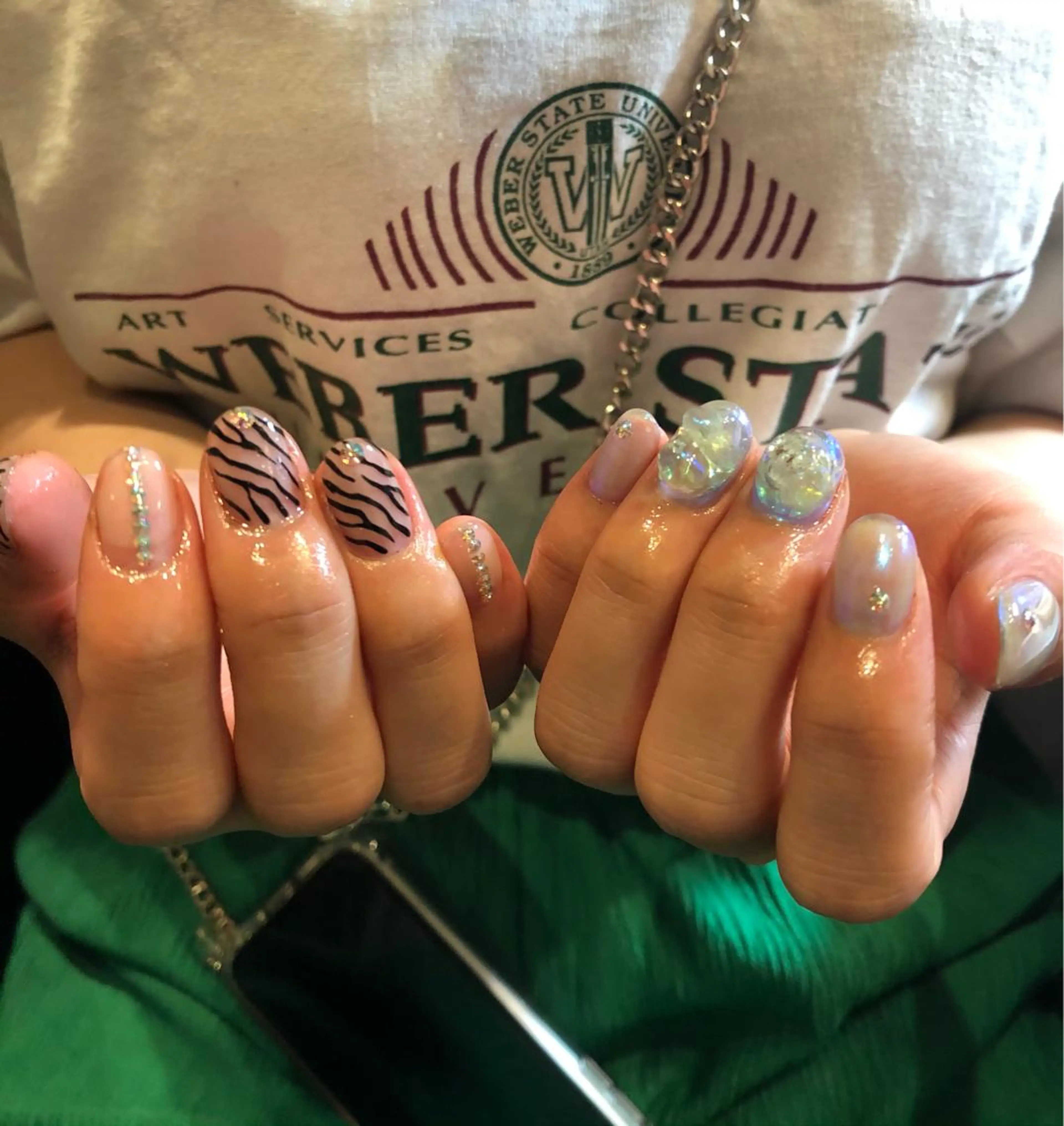 ネイル アニマル柄 ☽ ☾のネイルデザイン