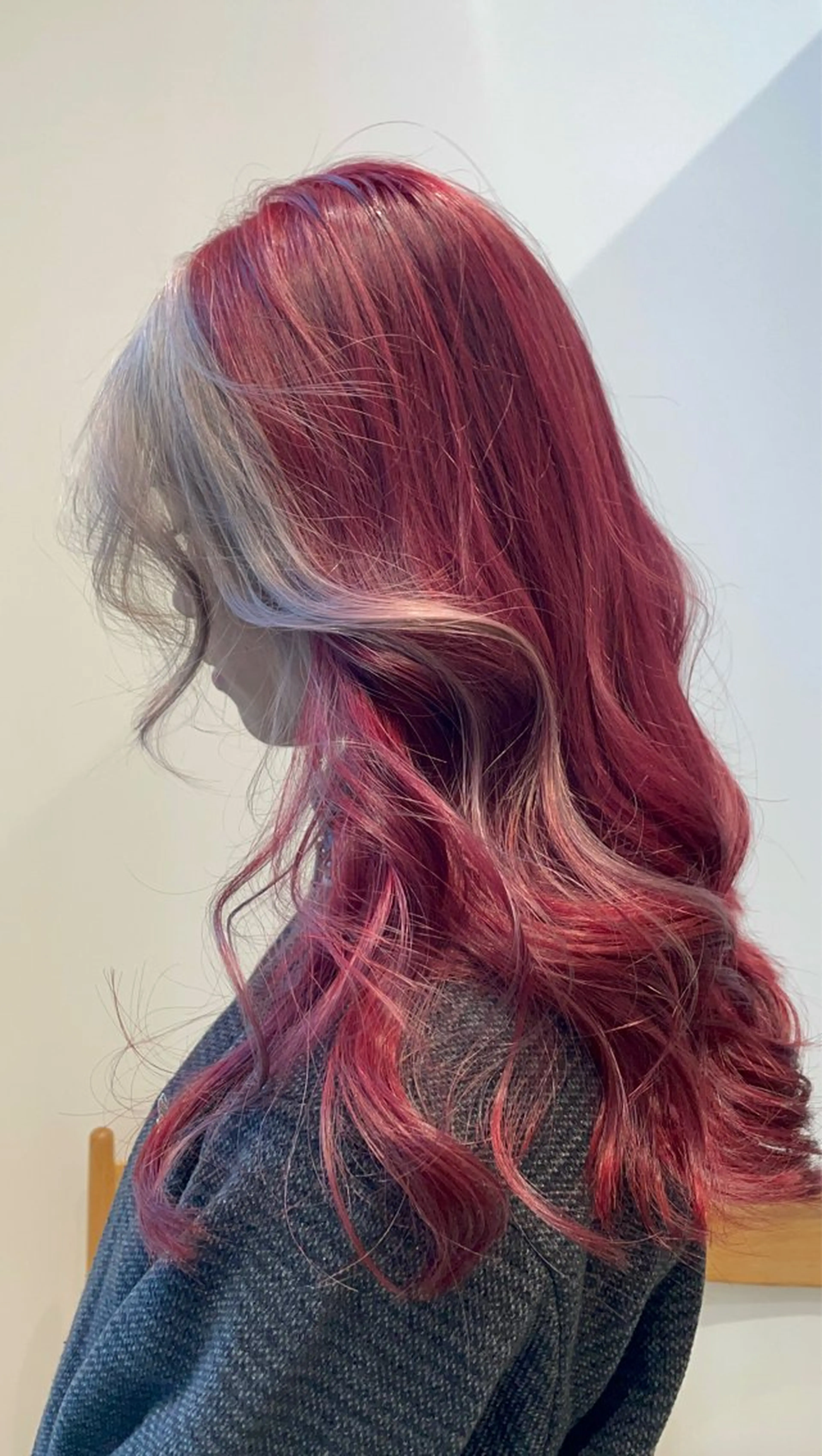 ロング カラー 🦋透明感カラー /ケアブリーチ🦋のヘアスタイル