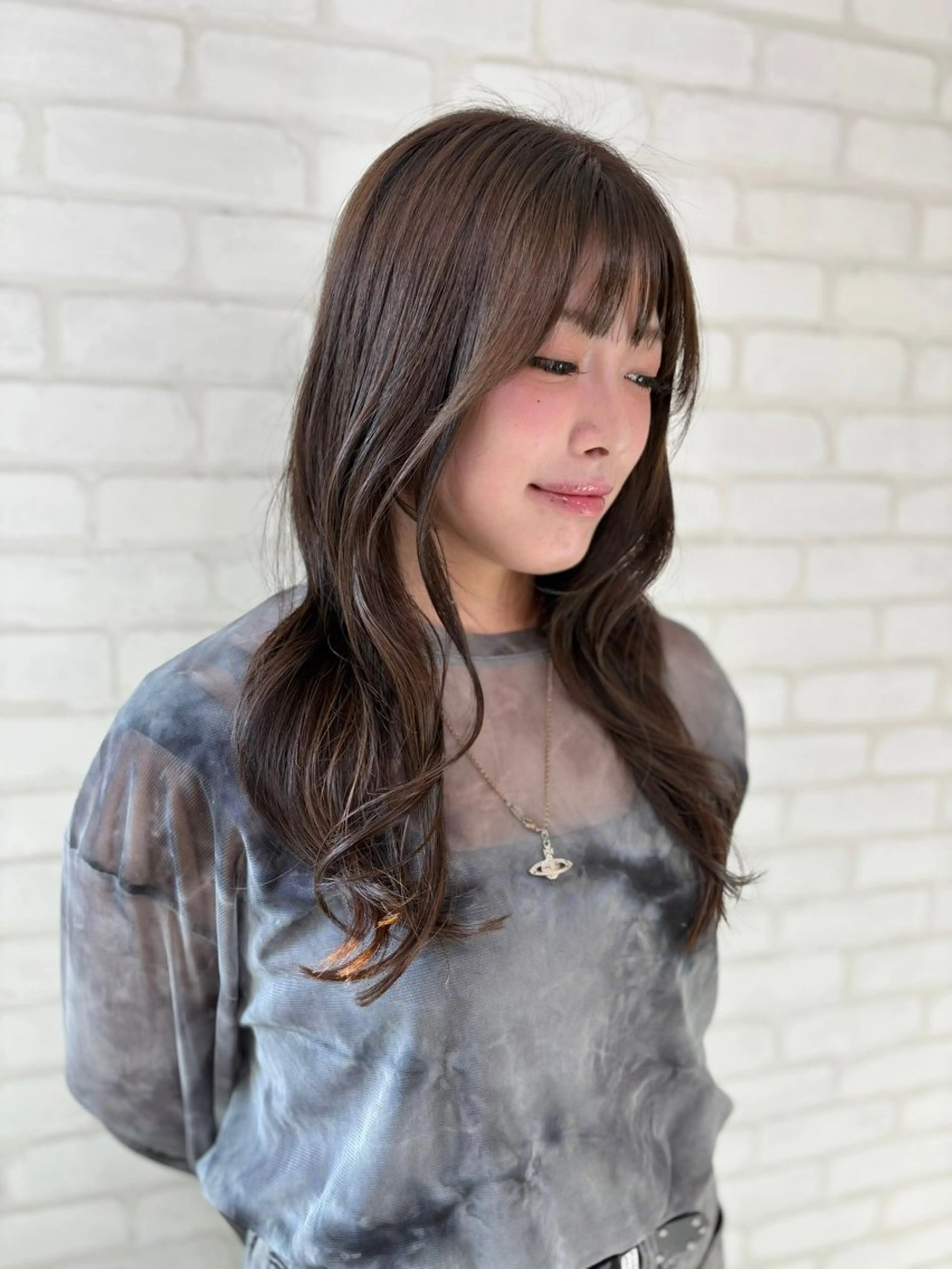 ロング カラー 透明感カラー オリーブカラー カット ヘアカラー トリートメント 透明感/韓国風 HIRARIのヘアスタイル