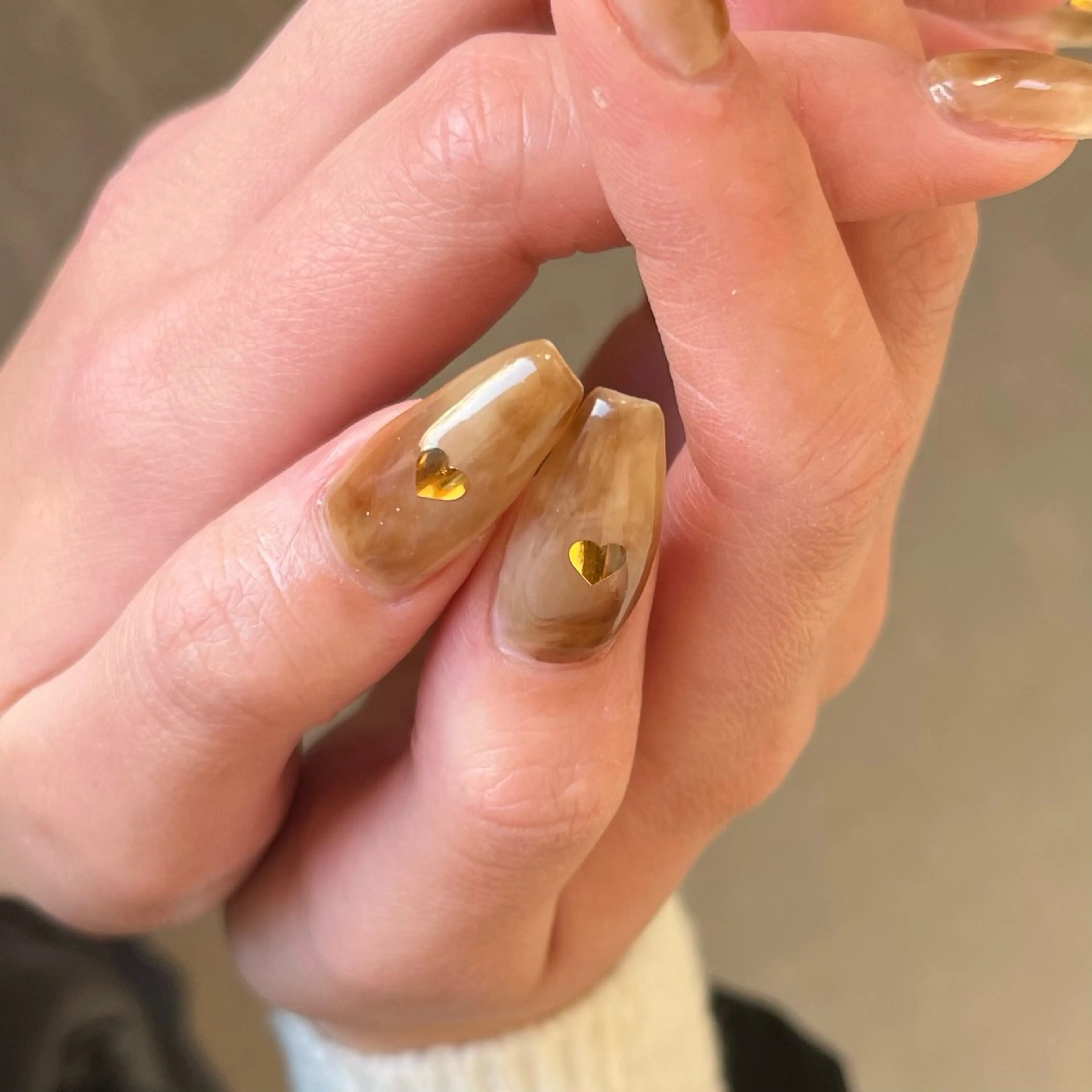 ネイル ハンドネイル Ray. ちゅるん系ニュアンスのネイルデザイン