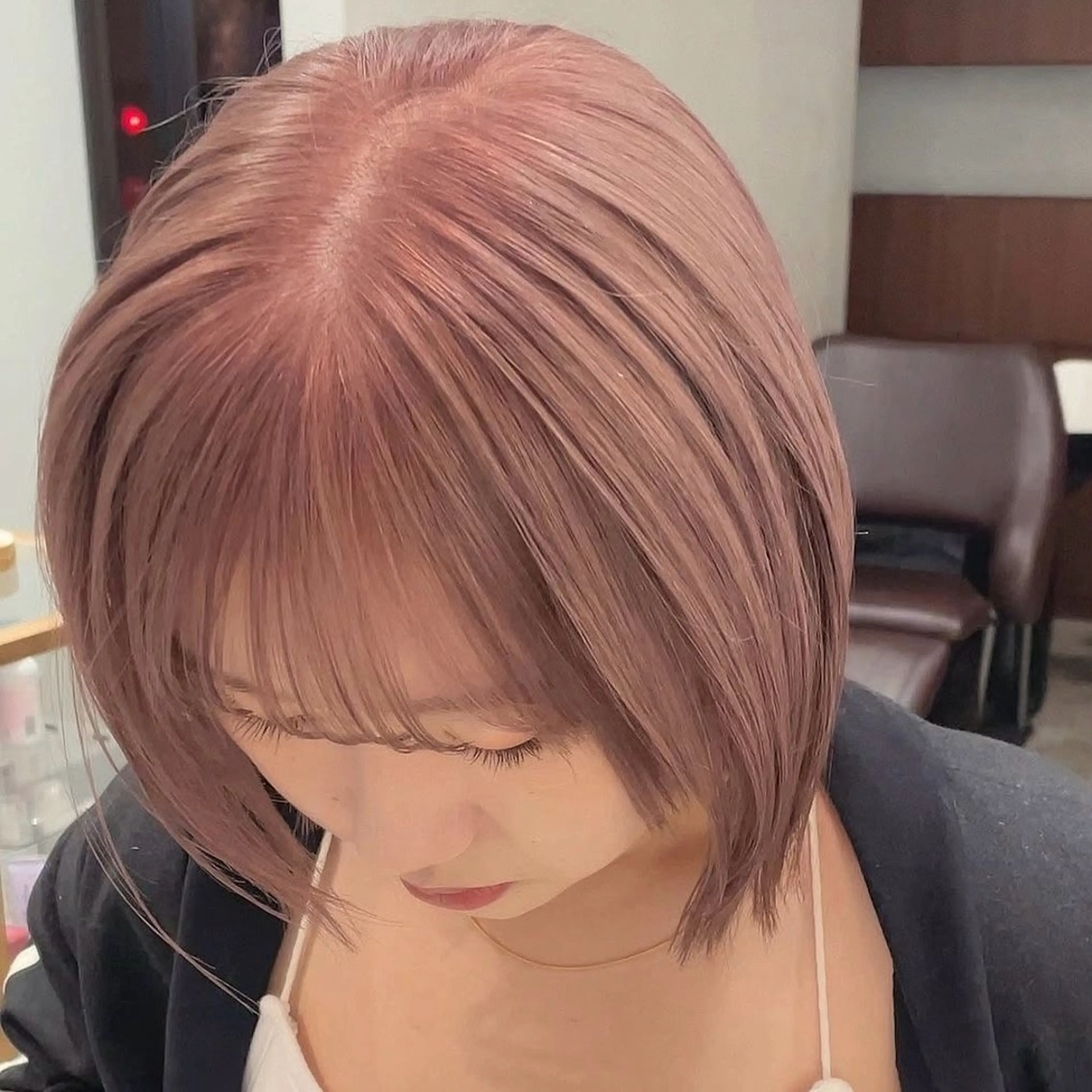 ショート カラー ベージュカラー ダブルカラー ピンクカラー ピンクベージュ 表参道/レイヤー/暖 色/Ｗカラー/小春のヘアスタイル