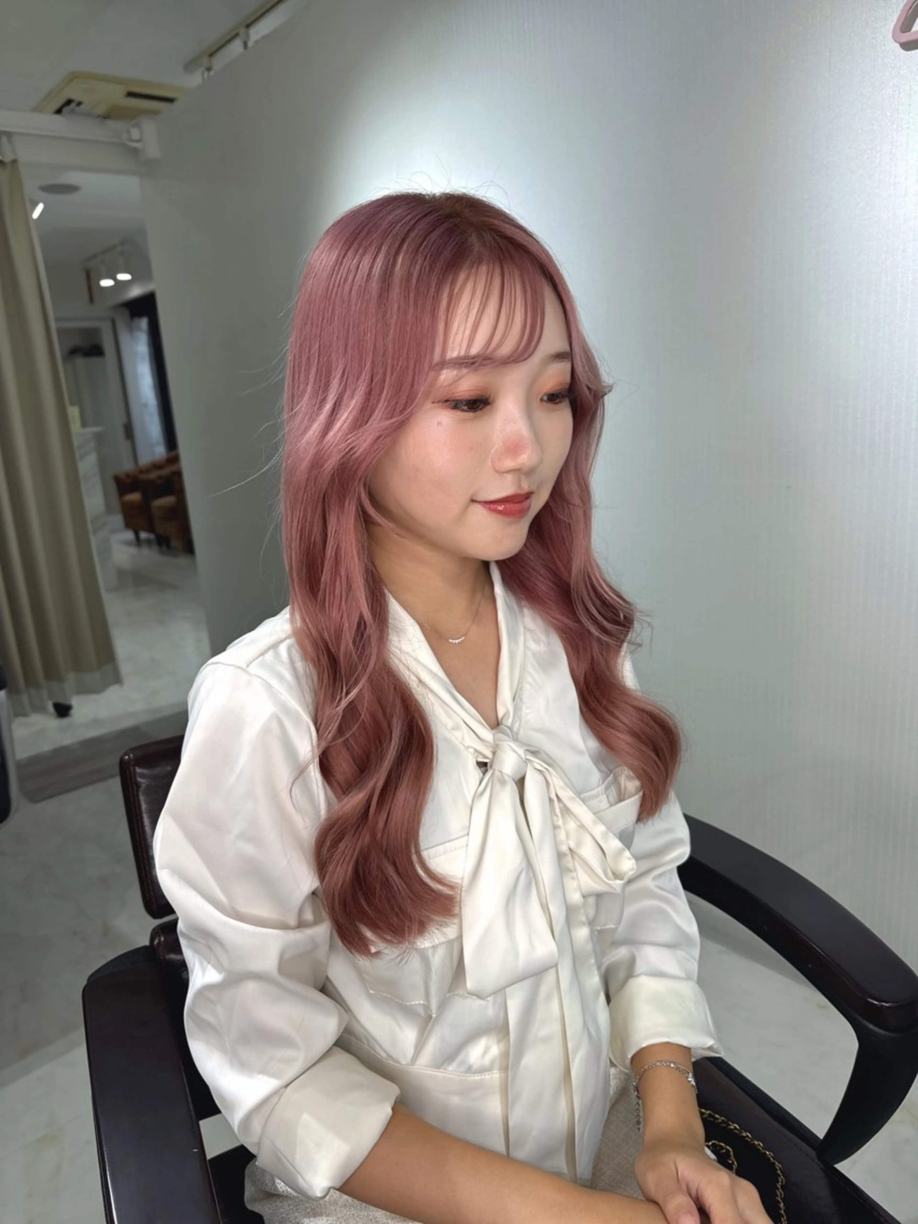 ロング カラー ブリーチ ピンクカラー ヘアカラー トリートメント エクステ 【Diar】オーナー アキヨシケンタのヘアスタイル