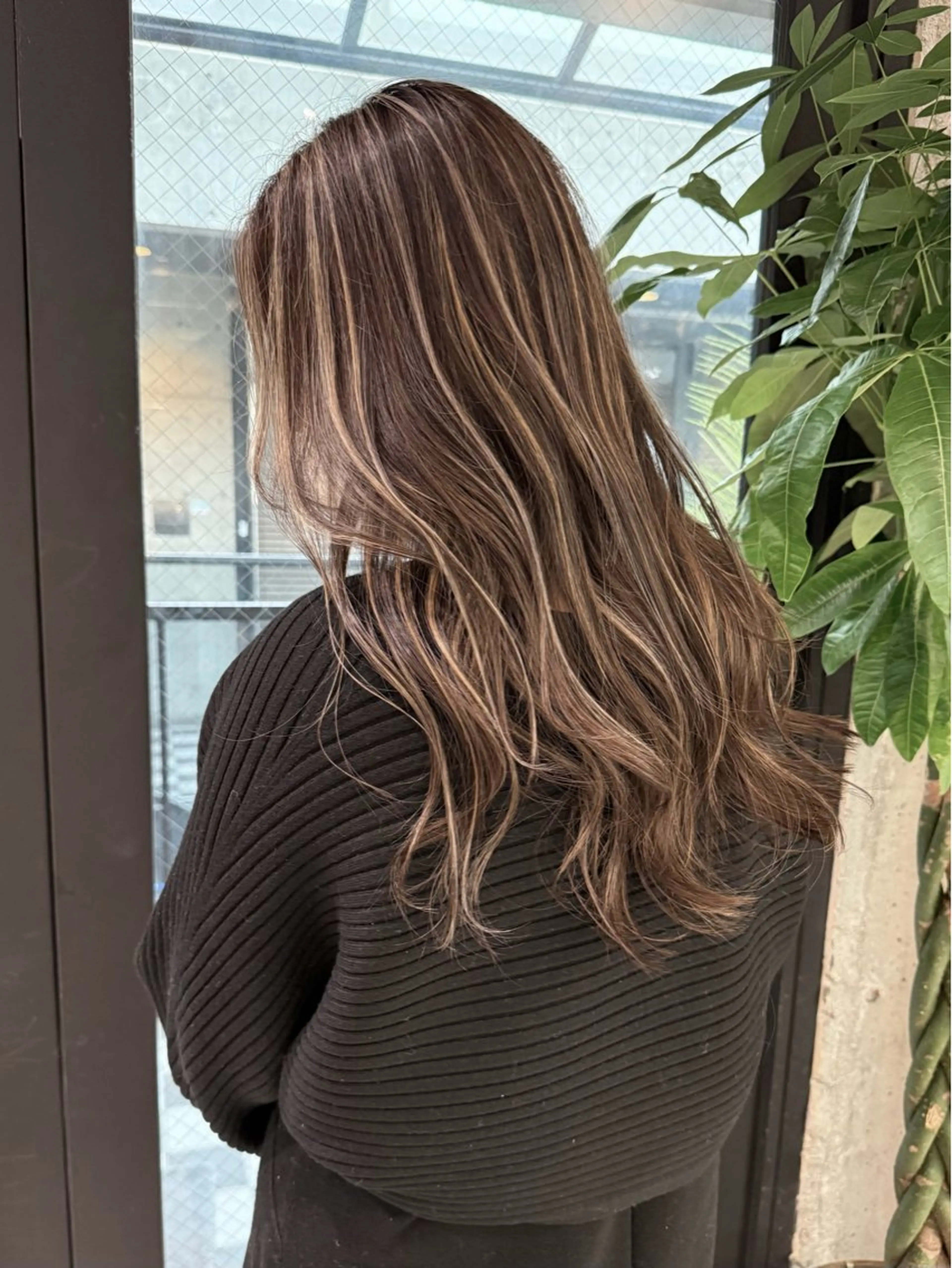 ロング ヘアカラー 🌺ハイライトカラー HINA🌺のヘアスタイル