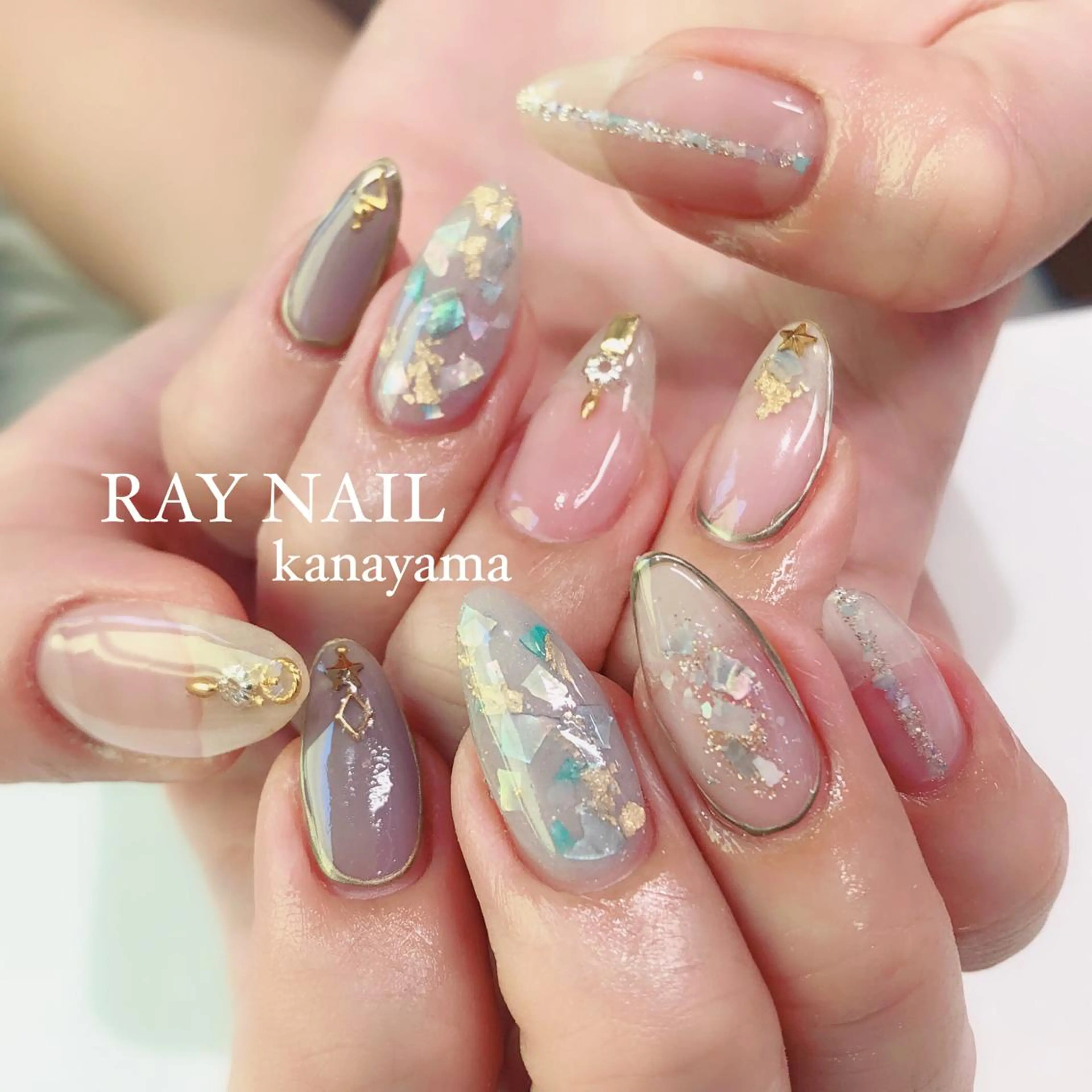 ネイル クリアネイル ニュアンスネイル Arowa 伊田のネイルデザイン