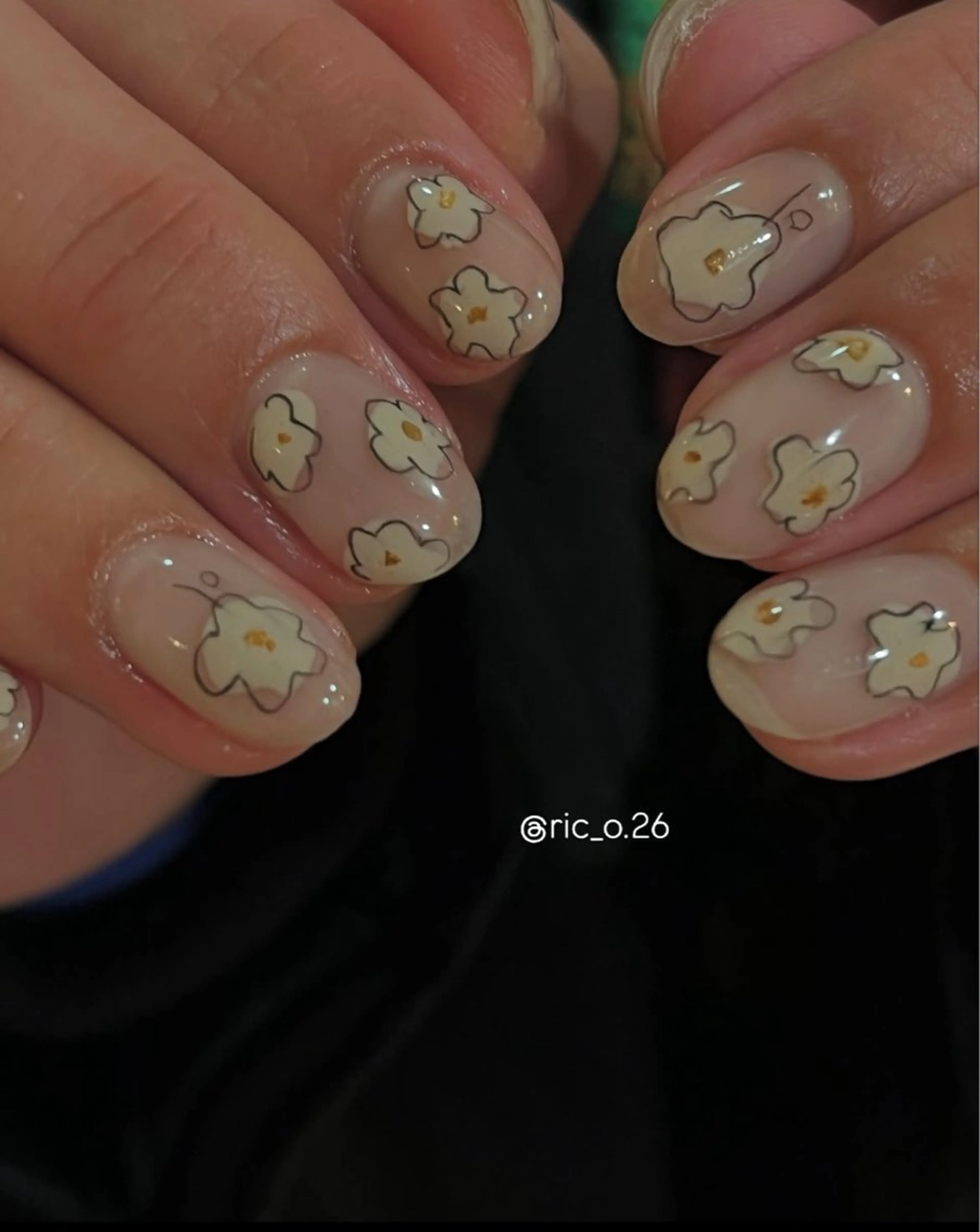 ネイル 𝗿𝗶𝗰𝗼 ˎˊ˗のネイルデザイン