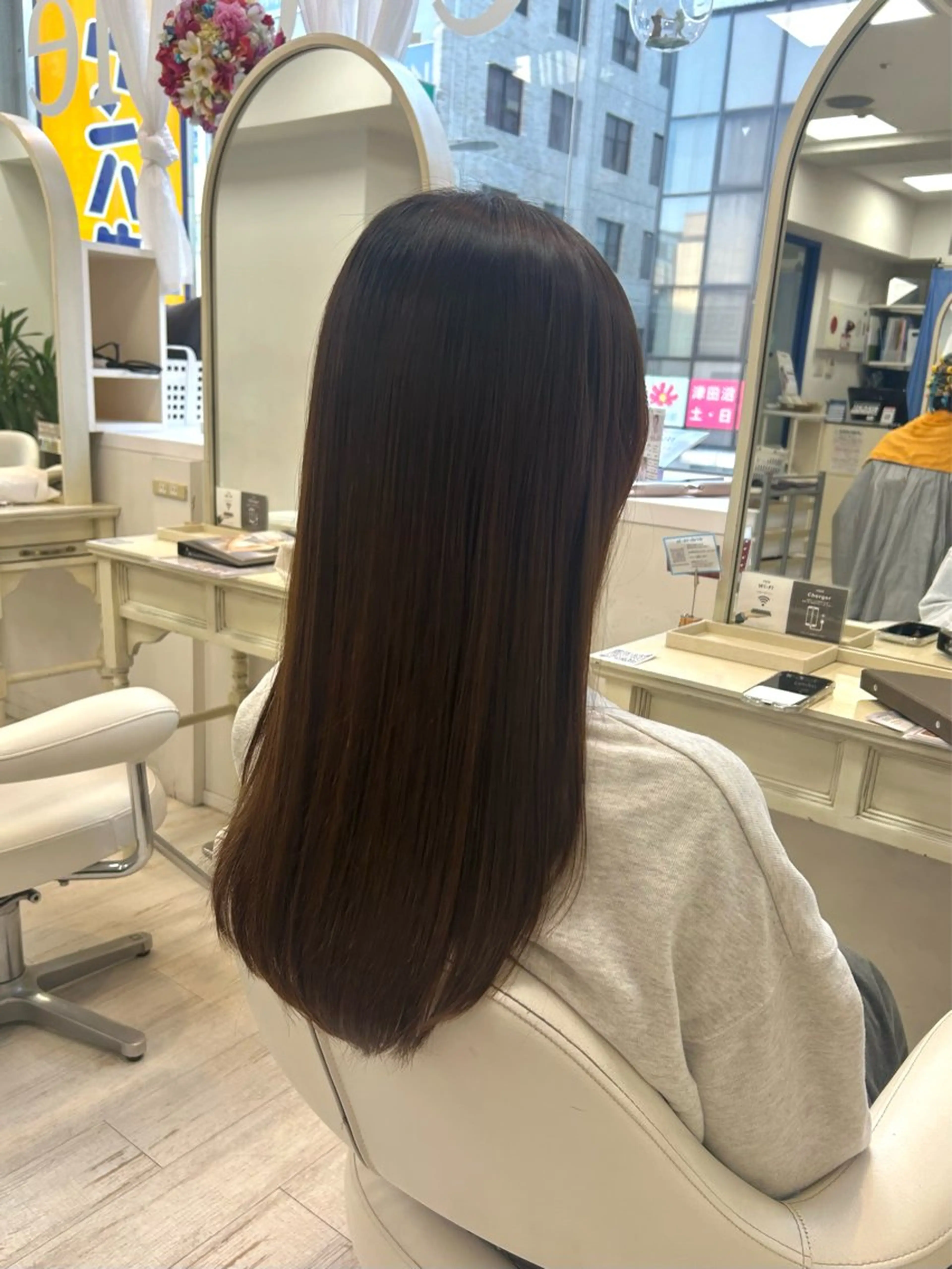 ロング カット 縮毛矯正 小川 夏花のヘアスタイル