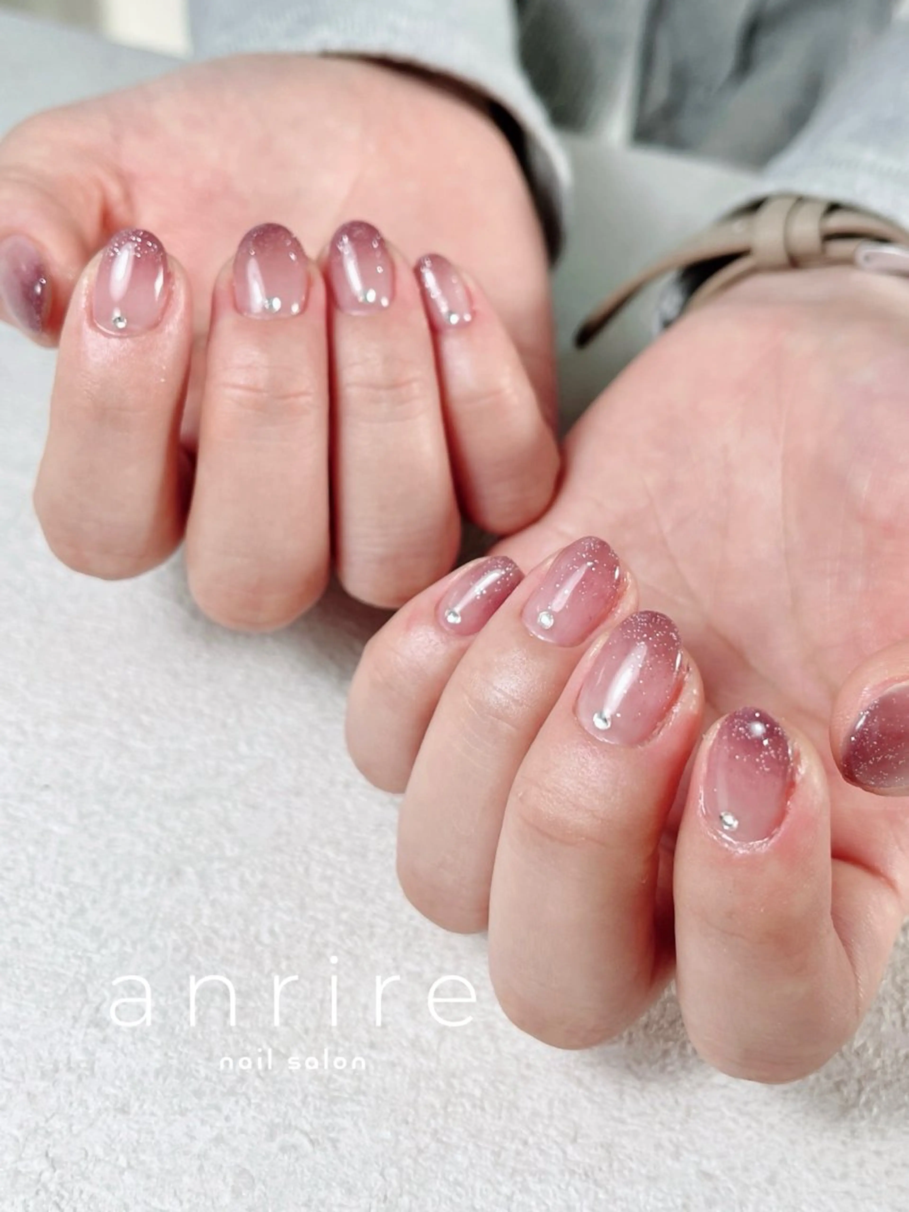 ネイル ボルドー フラッシュネイル ジェルネイル グラデーション キラキラネイル ハンドネイル nail salon anrire〜アンリール〜所属・nailsalon anrireのネイルデザイン