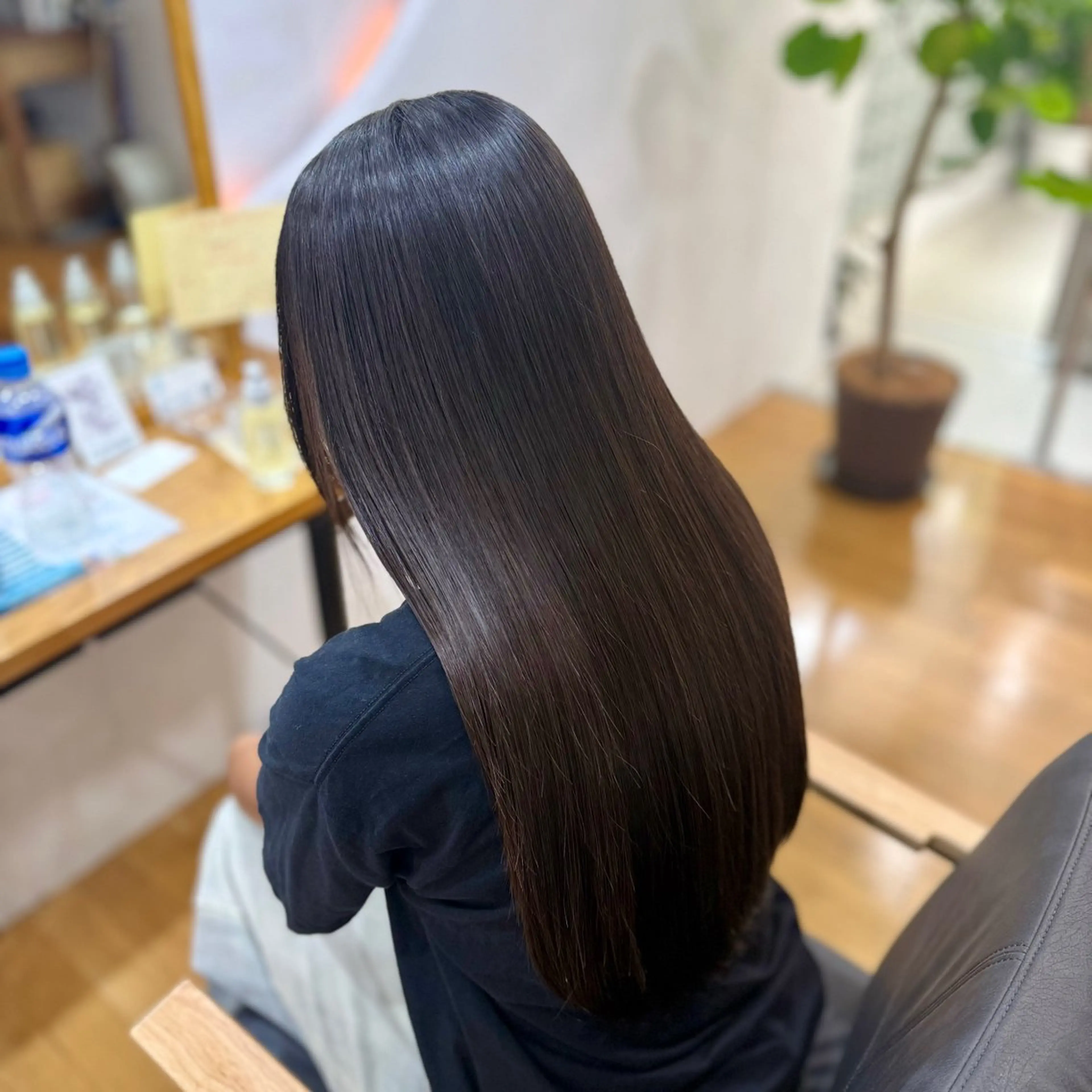 セミロング パーマ カット 縮毛矯正 トリートメント 3tuba Nahoのヘアスタイル