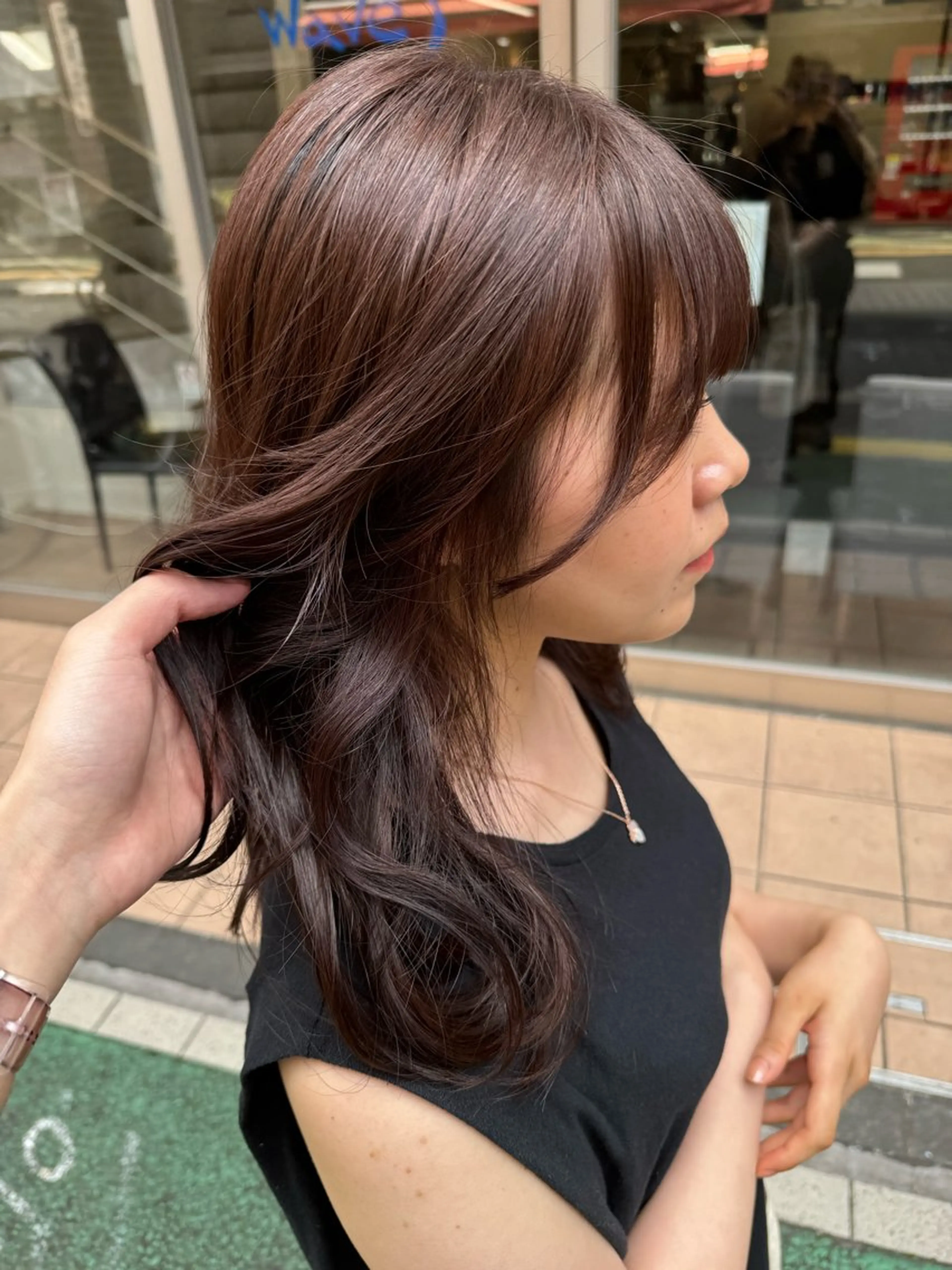 ミディアム カラー ヘアアレンジ 切りっぱなしボブ ブリーチ ブラウンカラー 透明感カラー デザインカラー ヘアカラー トリートメント 目黒 碧人のヘアスタイル