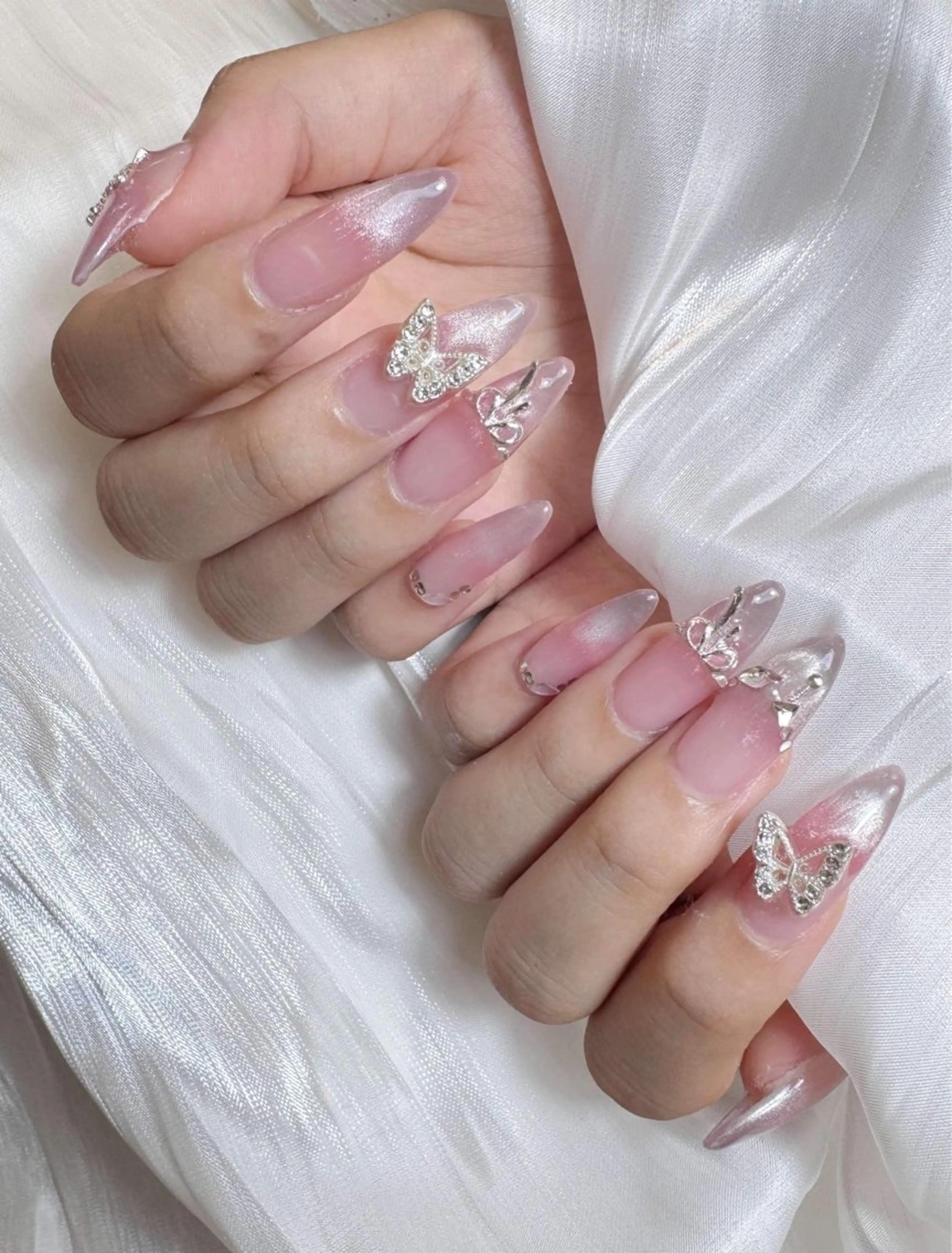 ネイル ハンドネイル ハンドケア Anh Nail 歌舞伎町のネイルデザイン