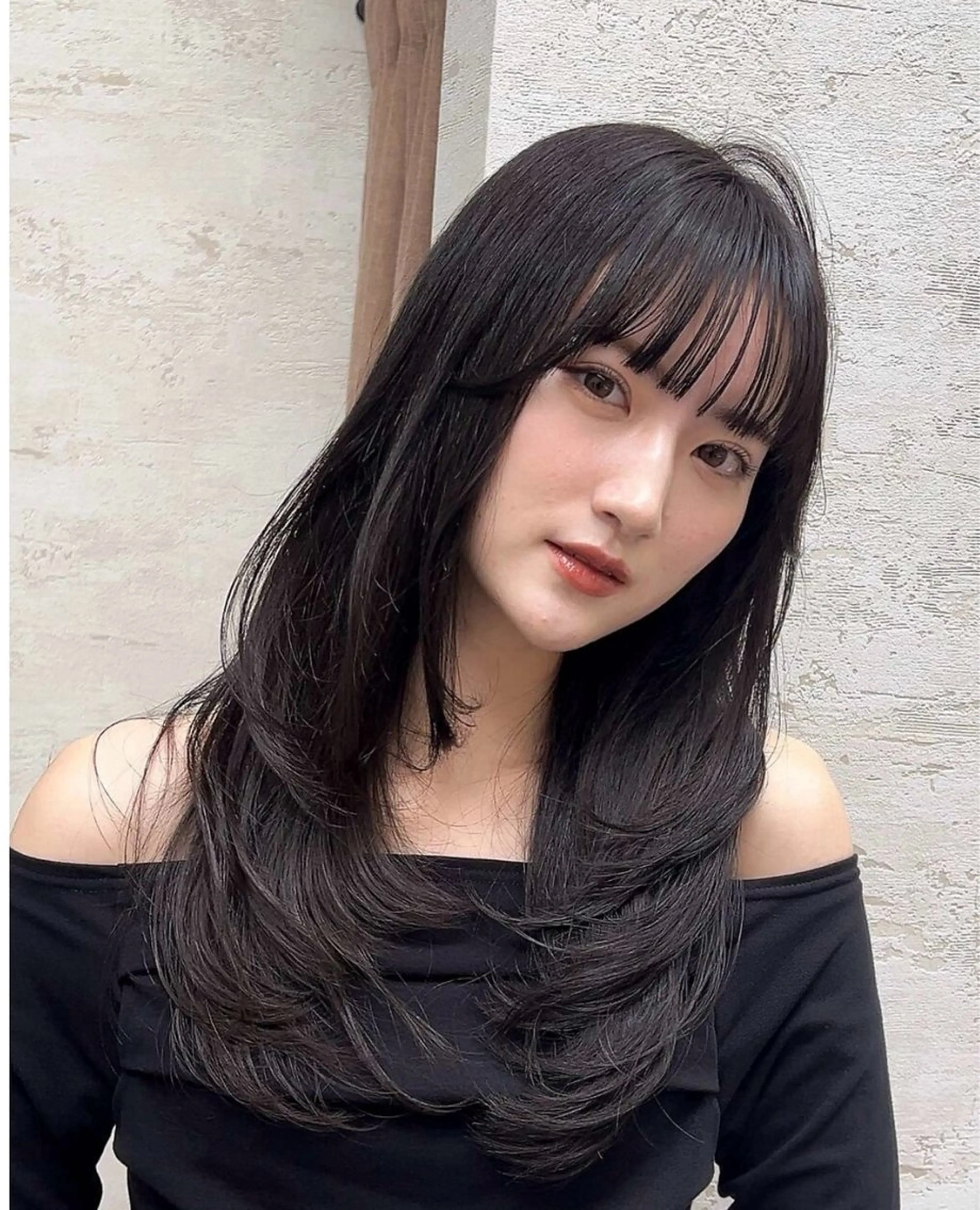 ロング 顔まわりレイヤー 顔周りカット レイヤーカット ブリーチなしカラー ダブルカラーエクステのヘアスタイル