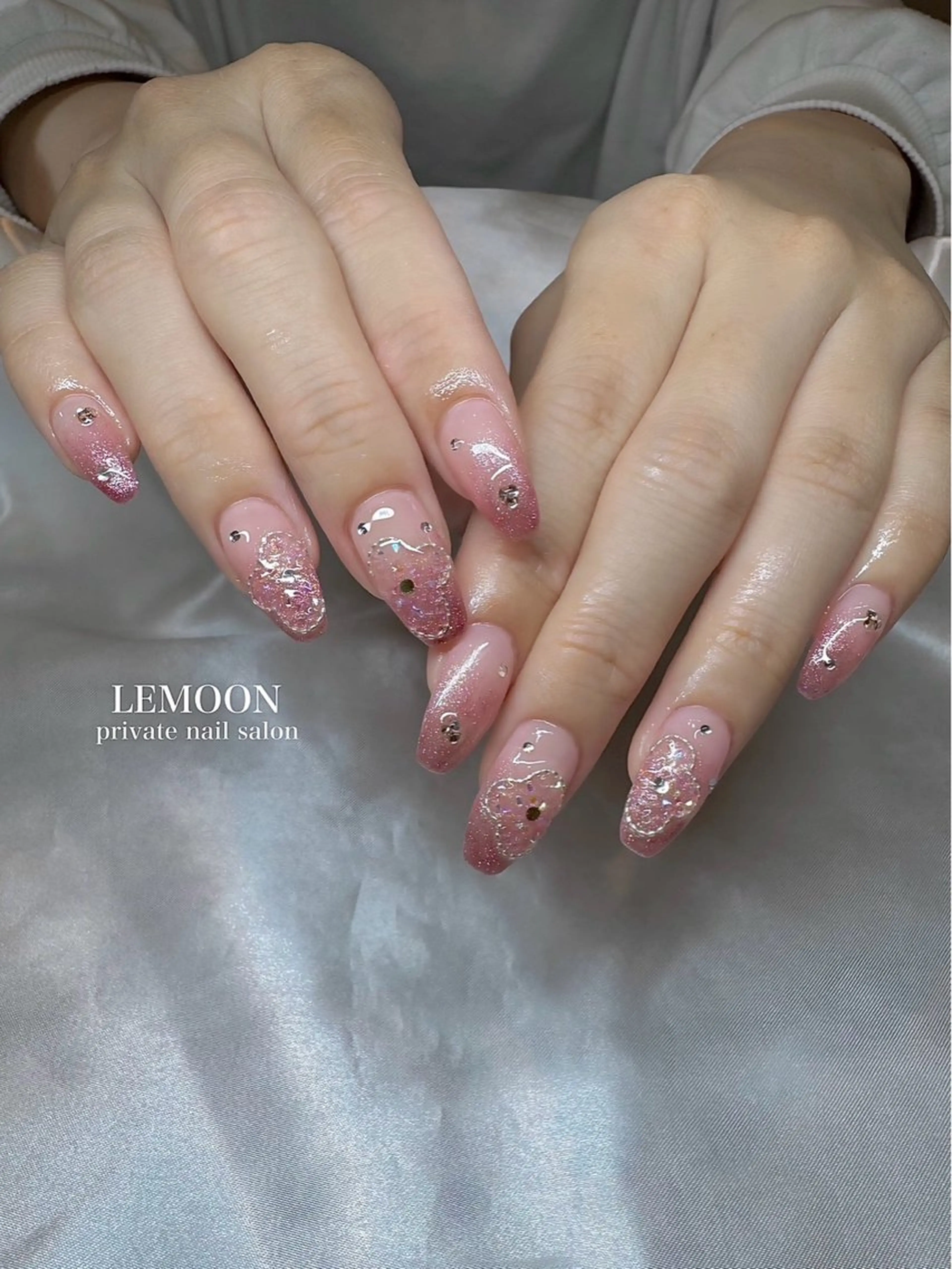 ネイル フラワーネイル キラキラネイル ハンドネイル private nail salon　LEMOON所属・nail salon LEMOONのネイルデザイン