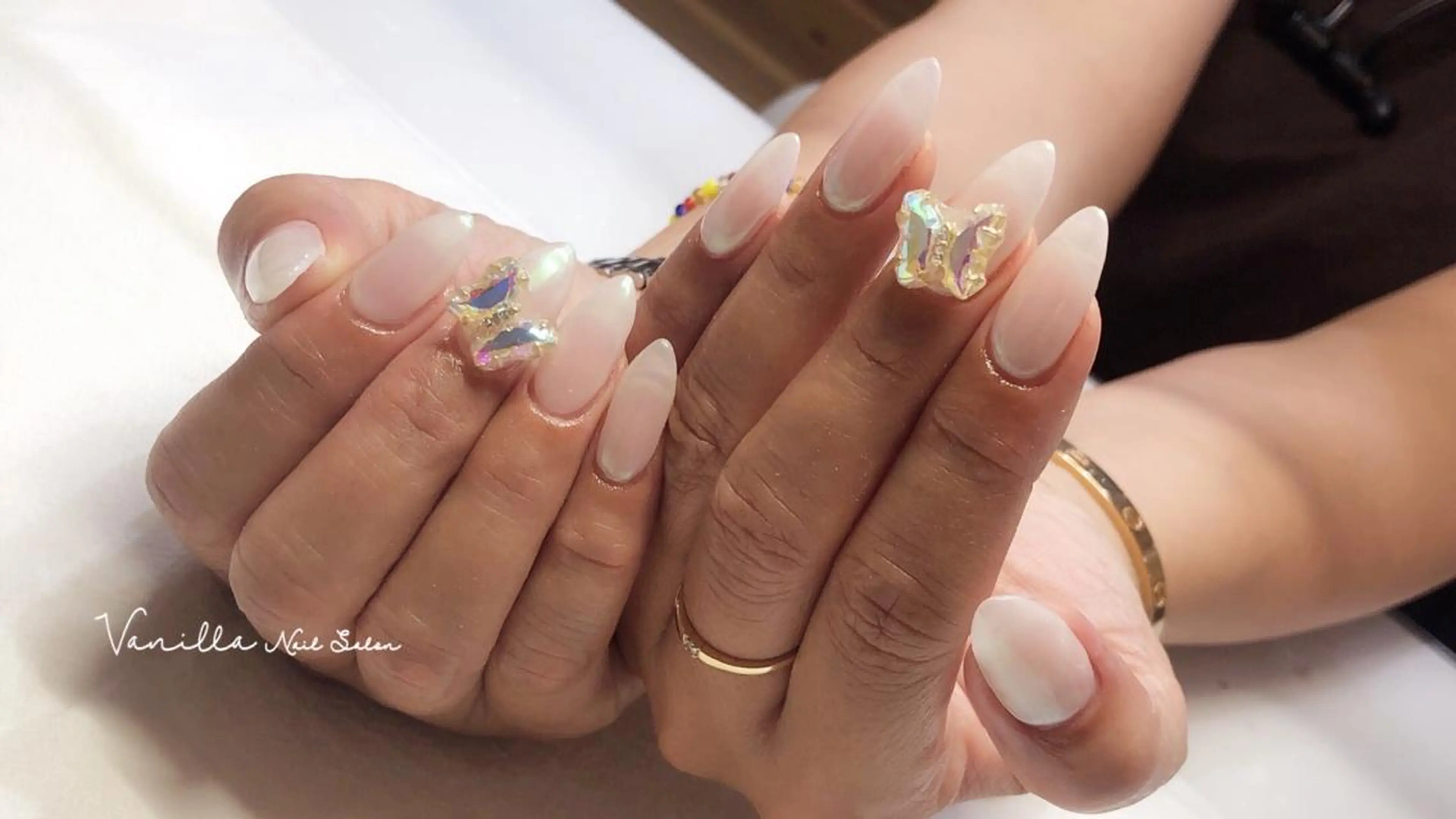 ネイル ミラーネイル ストーンネイル ハンドネイル Vanilla ネイルサロン 西川口のネイルデザイン