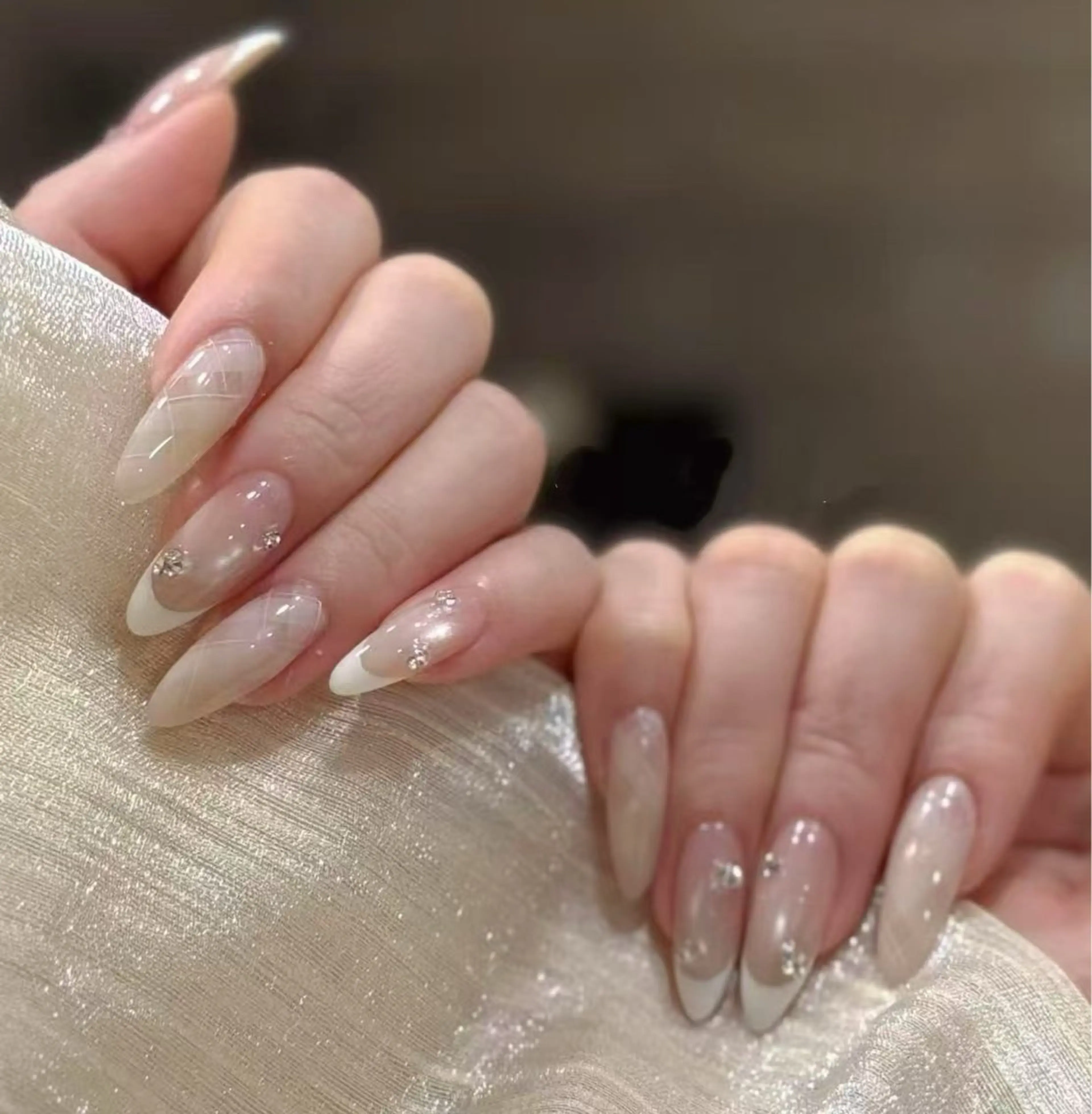 ネイル オーロラネイル フラワーネイル フットネイル フレンチネイル ジェルネイル ハンドネイル BabyYouMi nailのネイルデザイン