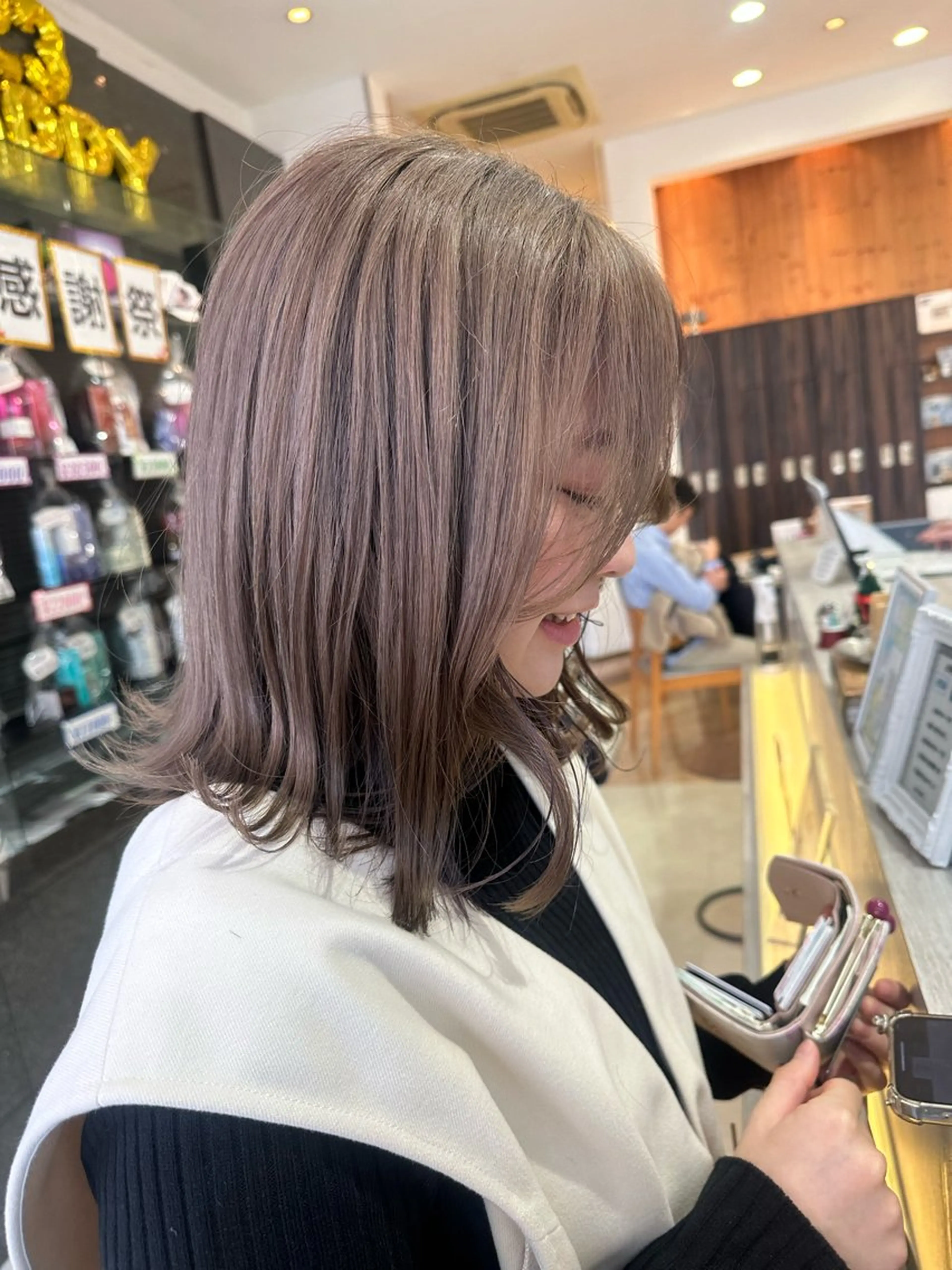 ミディアム カラー ブリーチ グレージュ ラベンダーカラー WiLL所属・野々村 麻由のヘアスタイル