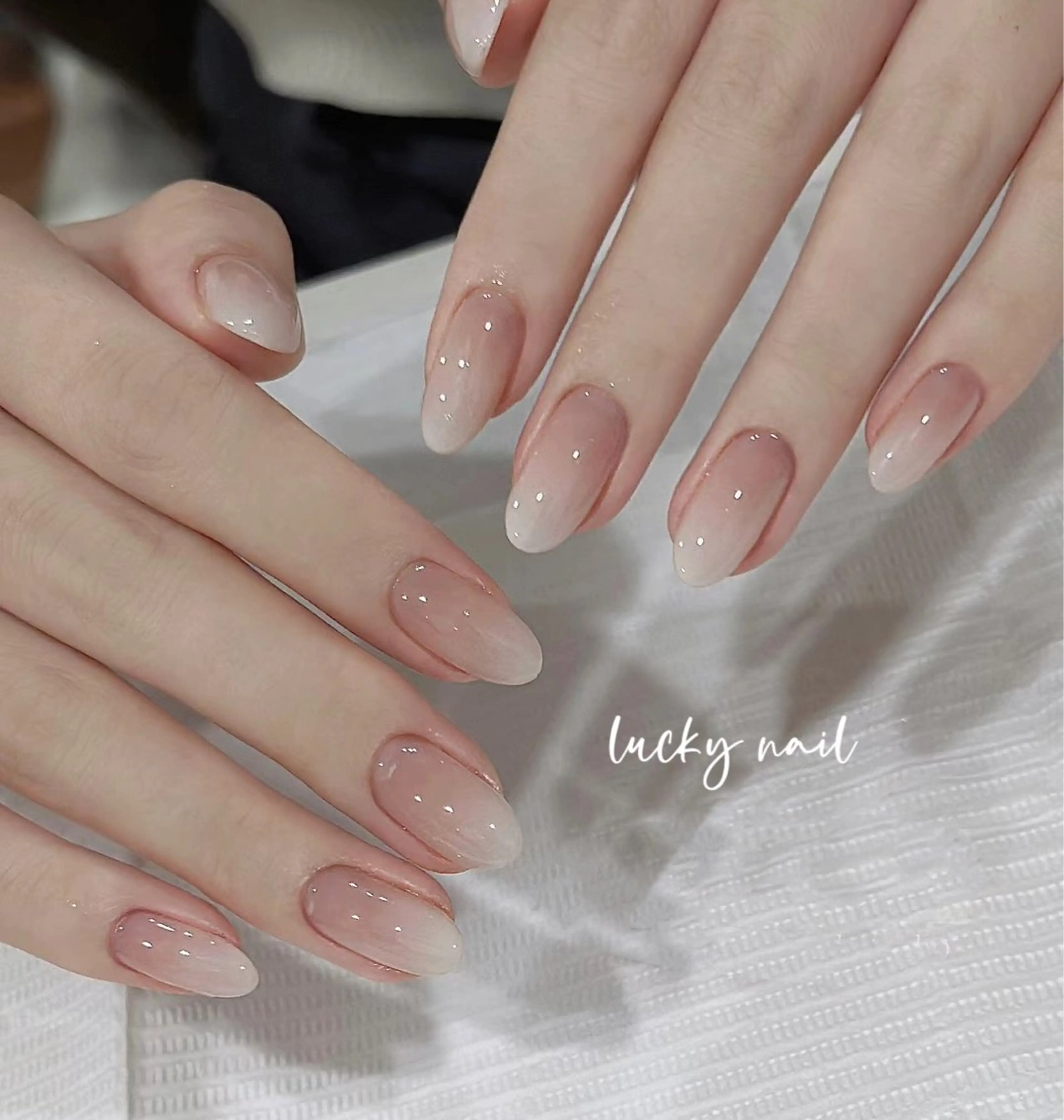 ネイル チークネイル 長さ出し ジェルネイル マグネットネイル 持ち込み ハンドネイル ハンドケア Lucky nail  小林和希のネイルデザイン