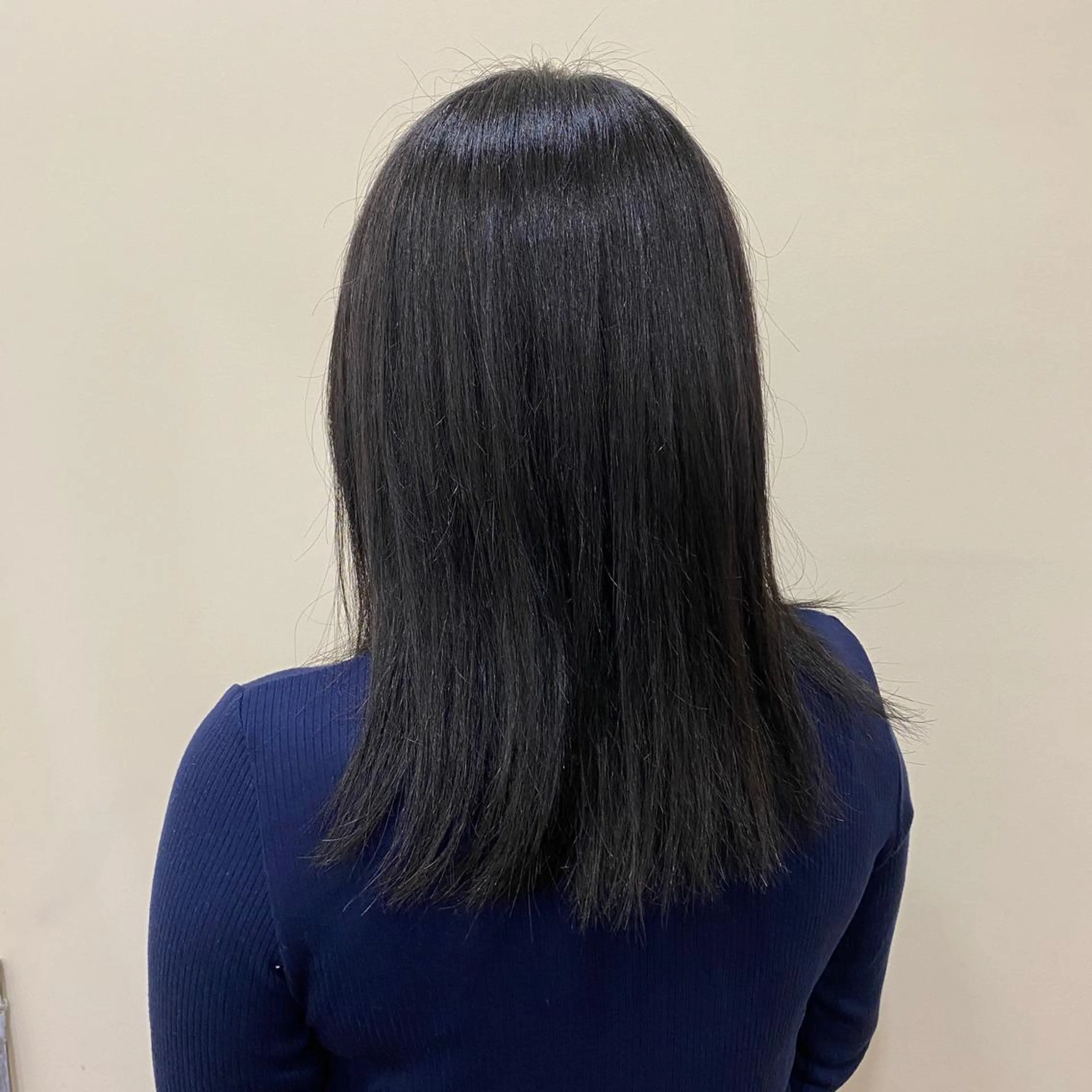 セミロング prier×kew hair所属・柴田 秋樺のヘアスタイル