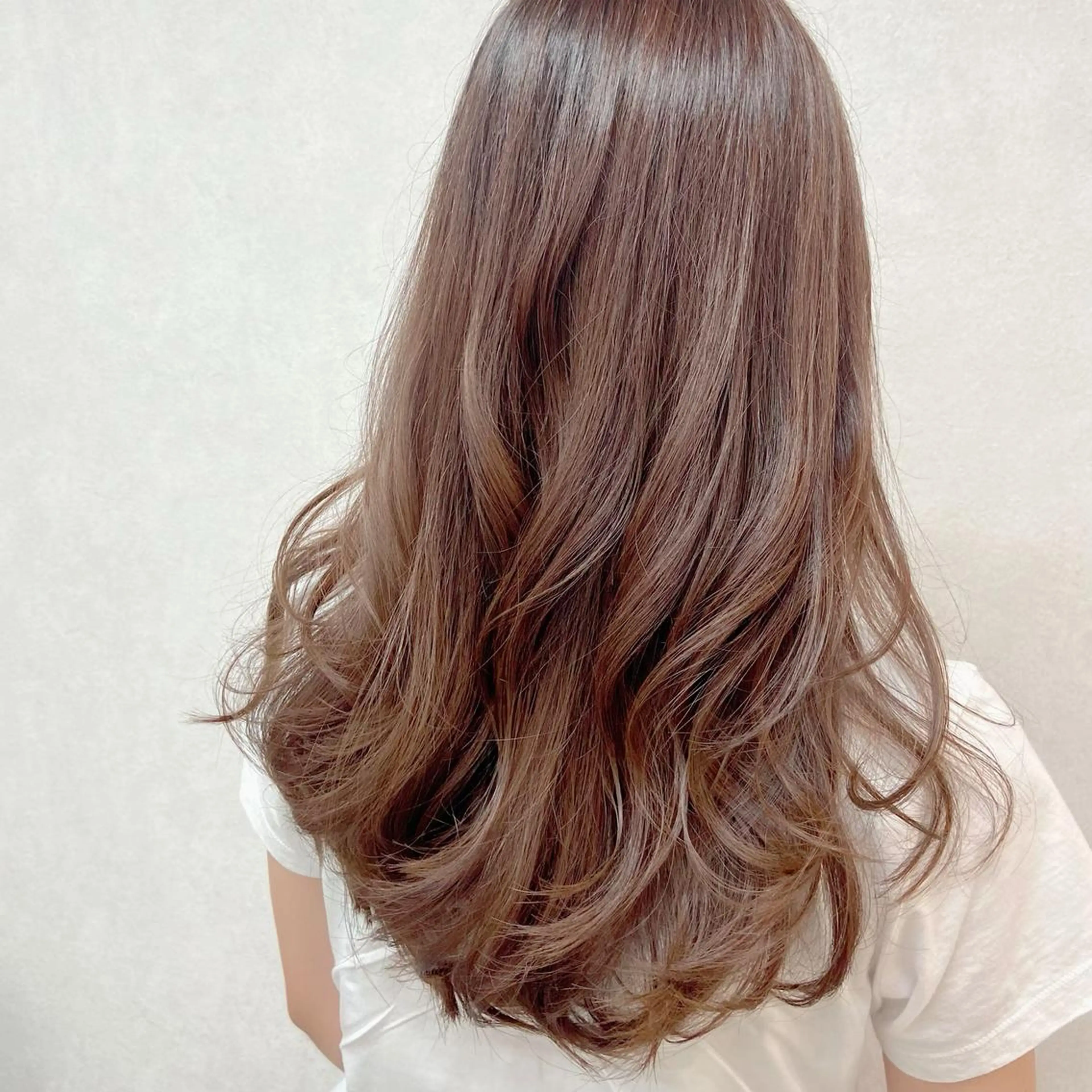 セミロング カラー イルミナカラー トリートメント コテ巻き風パーマ★ はるさんのヘアスタイル