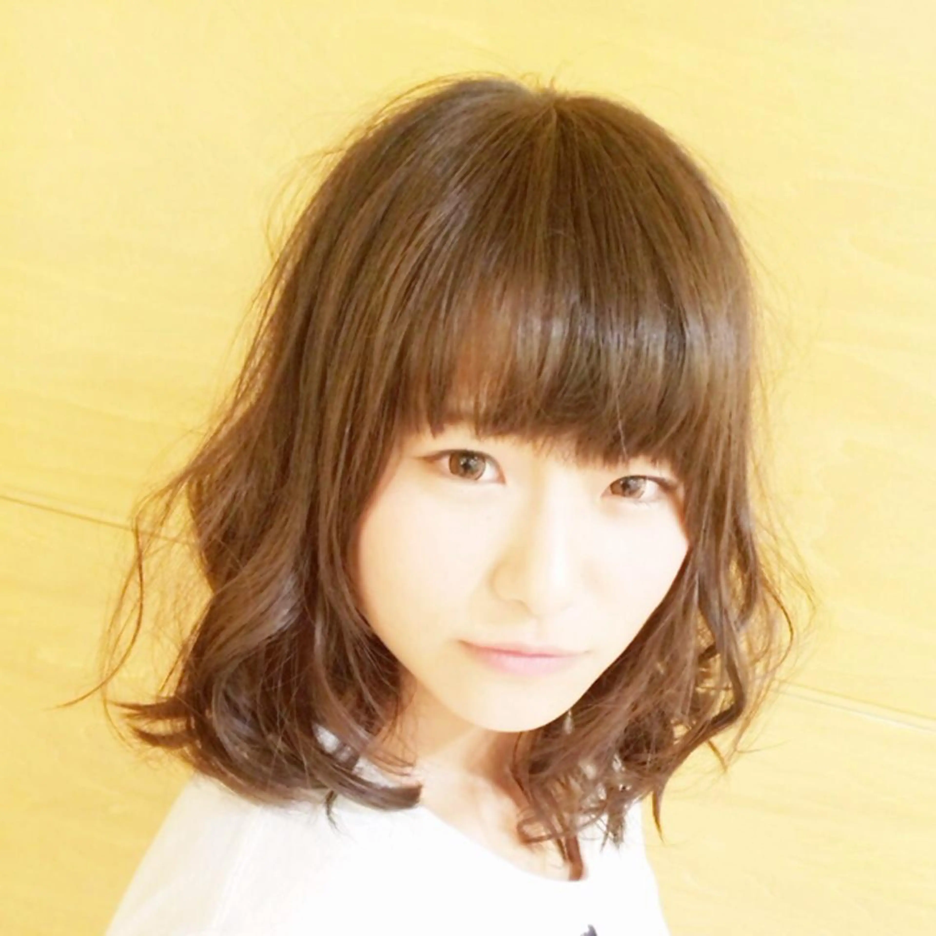 ミディアム カラー 内田 芽依子のヘアスタイル