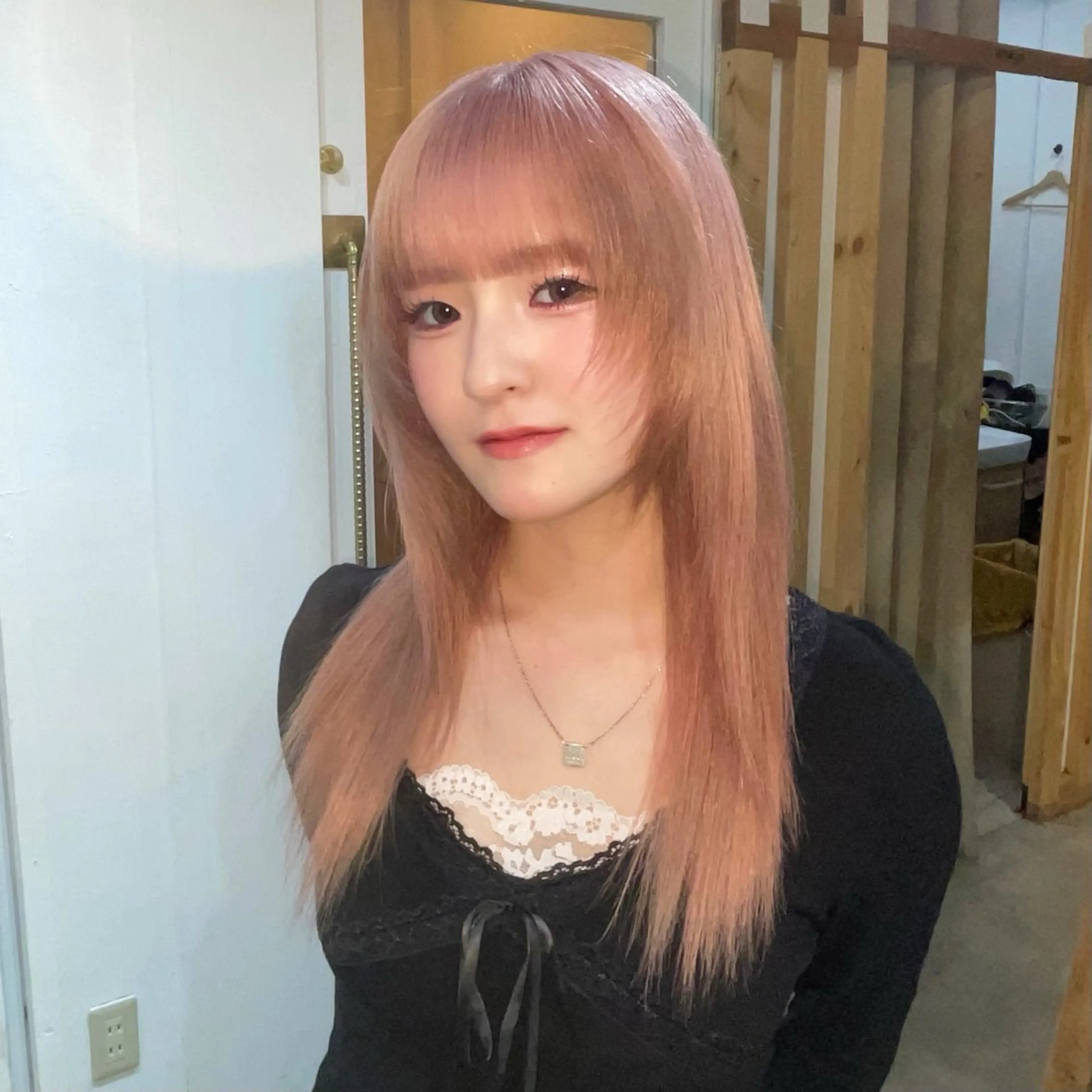 ミディアム カラー ベージュカラー ピンクカラー ピンクベージュ ヘアカラー Je suis heureuse Tres所属・💍ダメージ最小限 ブリーチ/ちさと💍のヘアスタイル