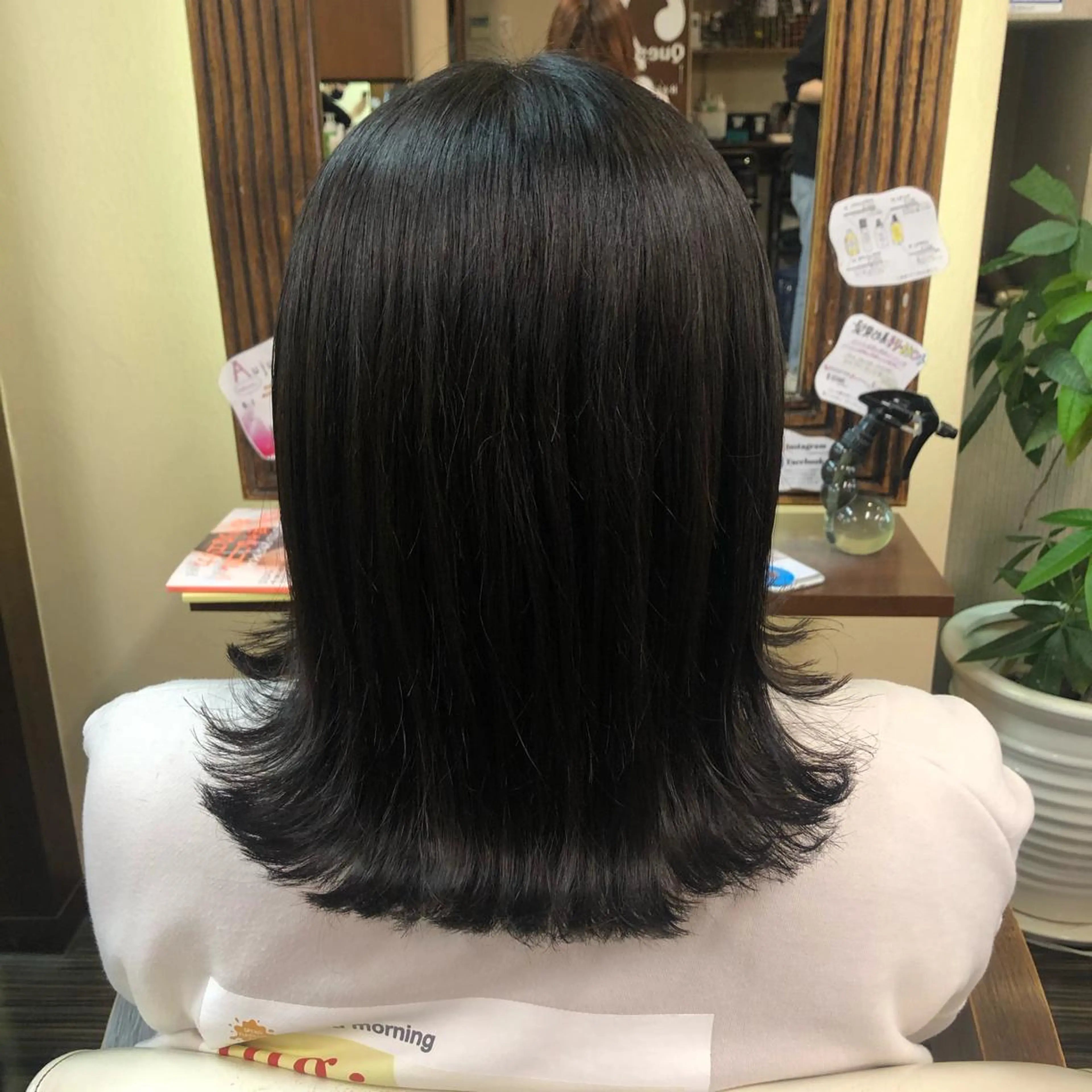 セミロング カット トリートメント 山崎 絵莉香のヘアスタイル