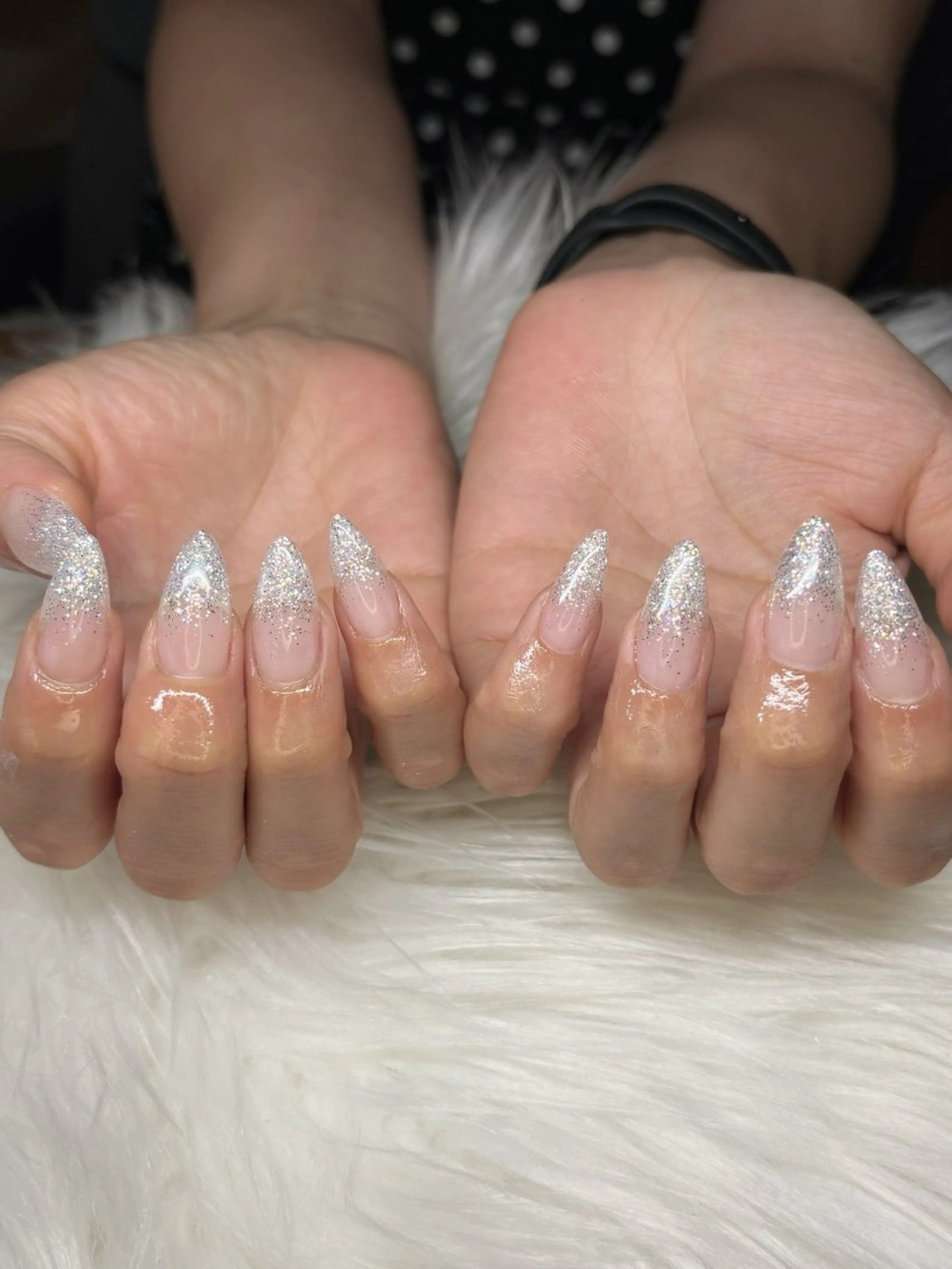 ネイル ラメ(グリッター) ラメグラデーション ハンドネイル gloss by KAO所属・gloss by KAOのネイルデザイン