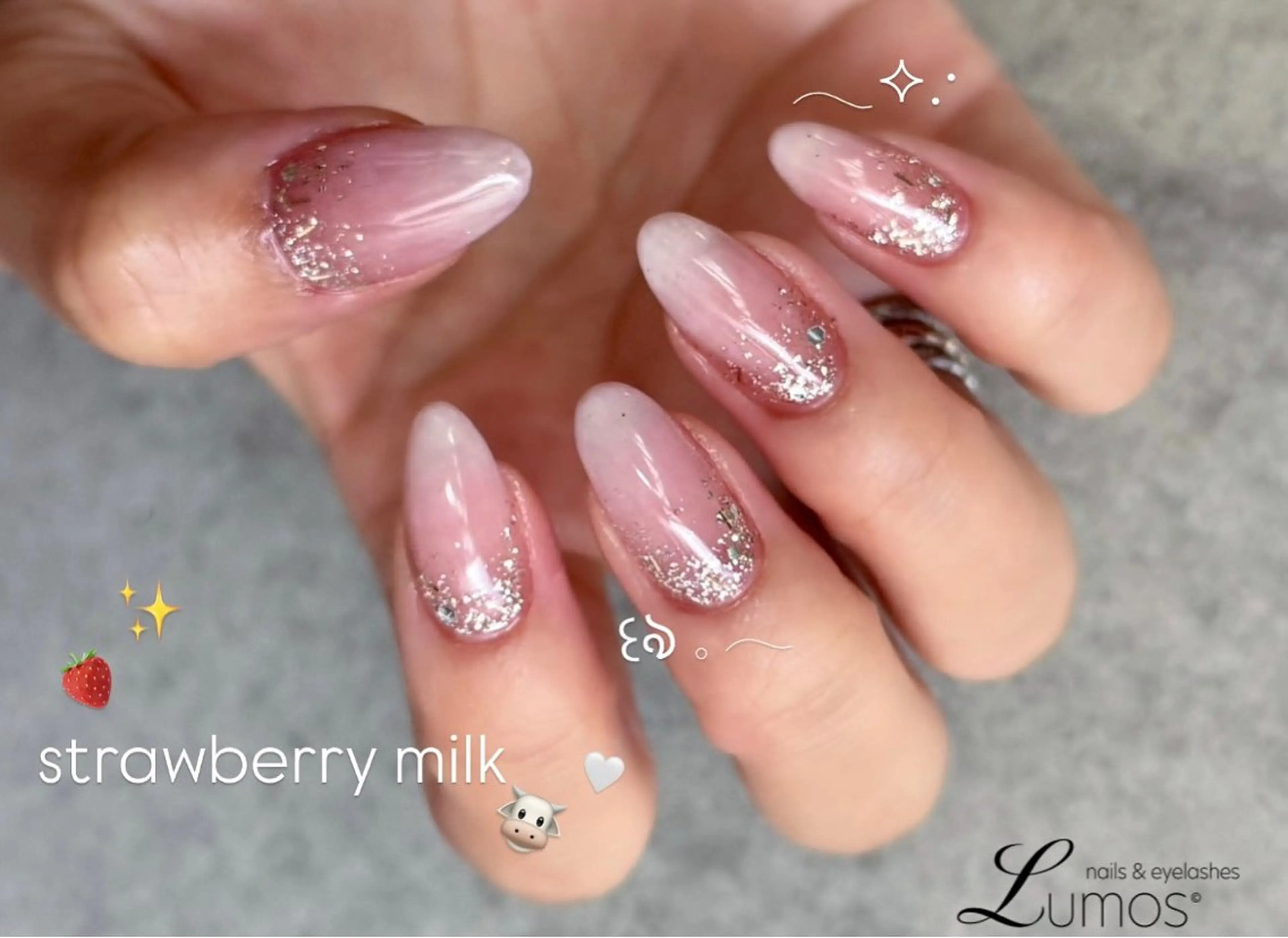 【ハンド】オフあり🍓いちごミルクネイル🍓の写真