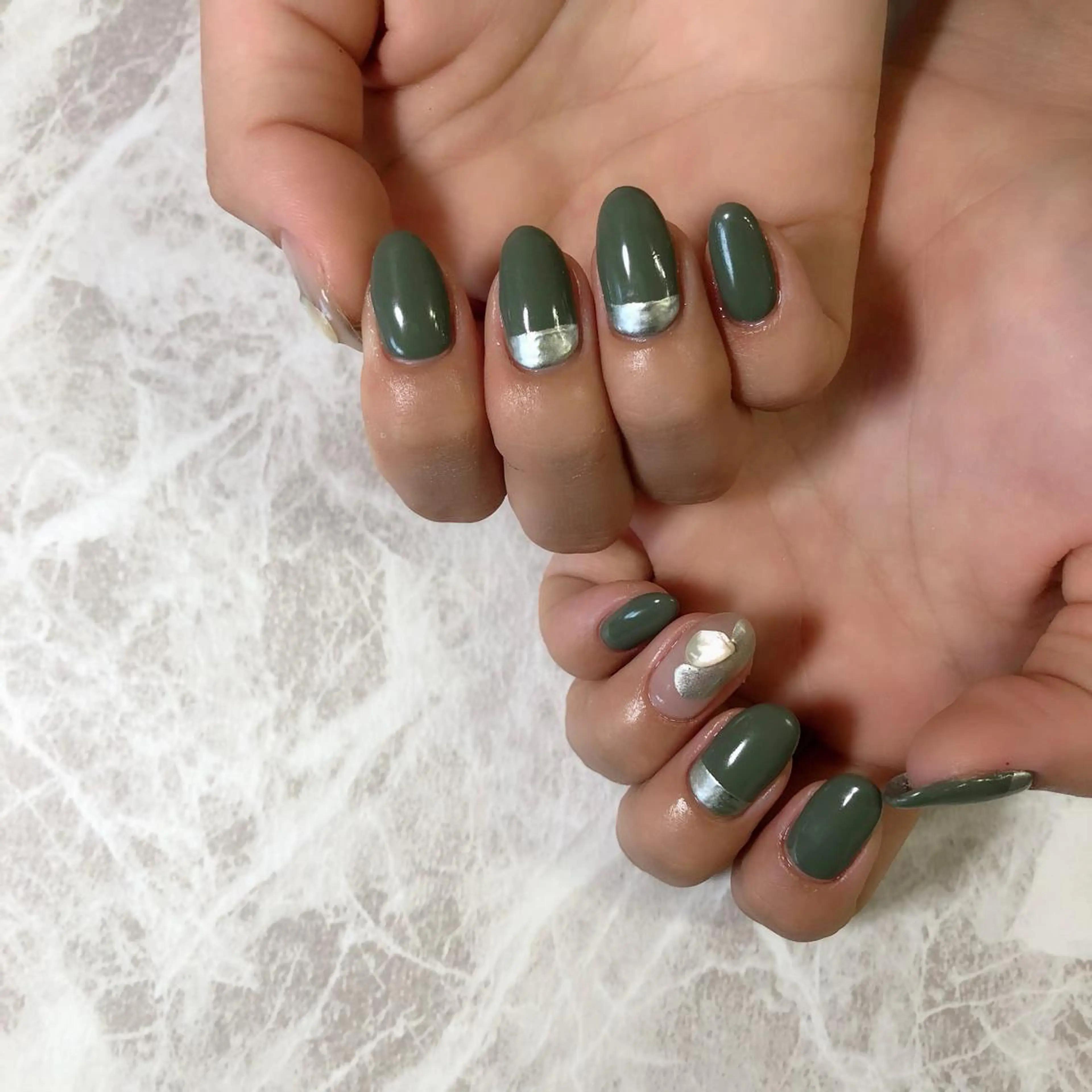 ネイル フットネイル フレンチネイル ジェルネイル ラメ(グリッター) ラメグラデーション NEO Beauty Salon所属・𝐍𝐄𝐎 𝐉𝐔𝐑𝐈のネイルデザイン