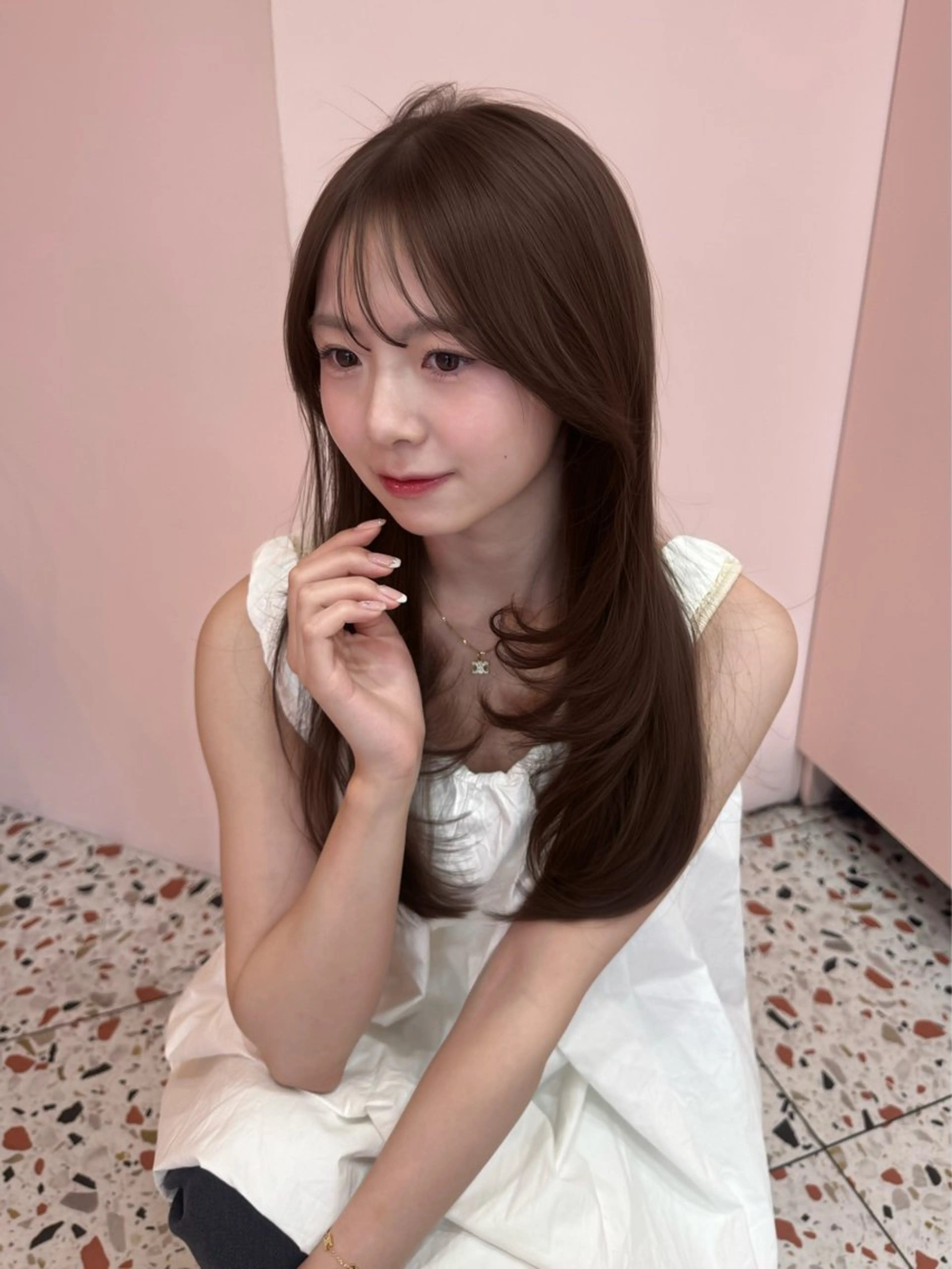 ロング ケアカラー くびれヘア 顔まわりレイヤー 顔周りカット 韓国風ヘア カット ヘアカラー トリートメント 顔周り/透明感カラー REINA𓍯のヘアスタイル