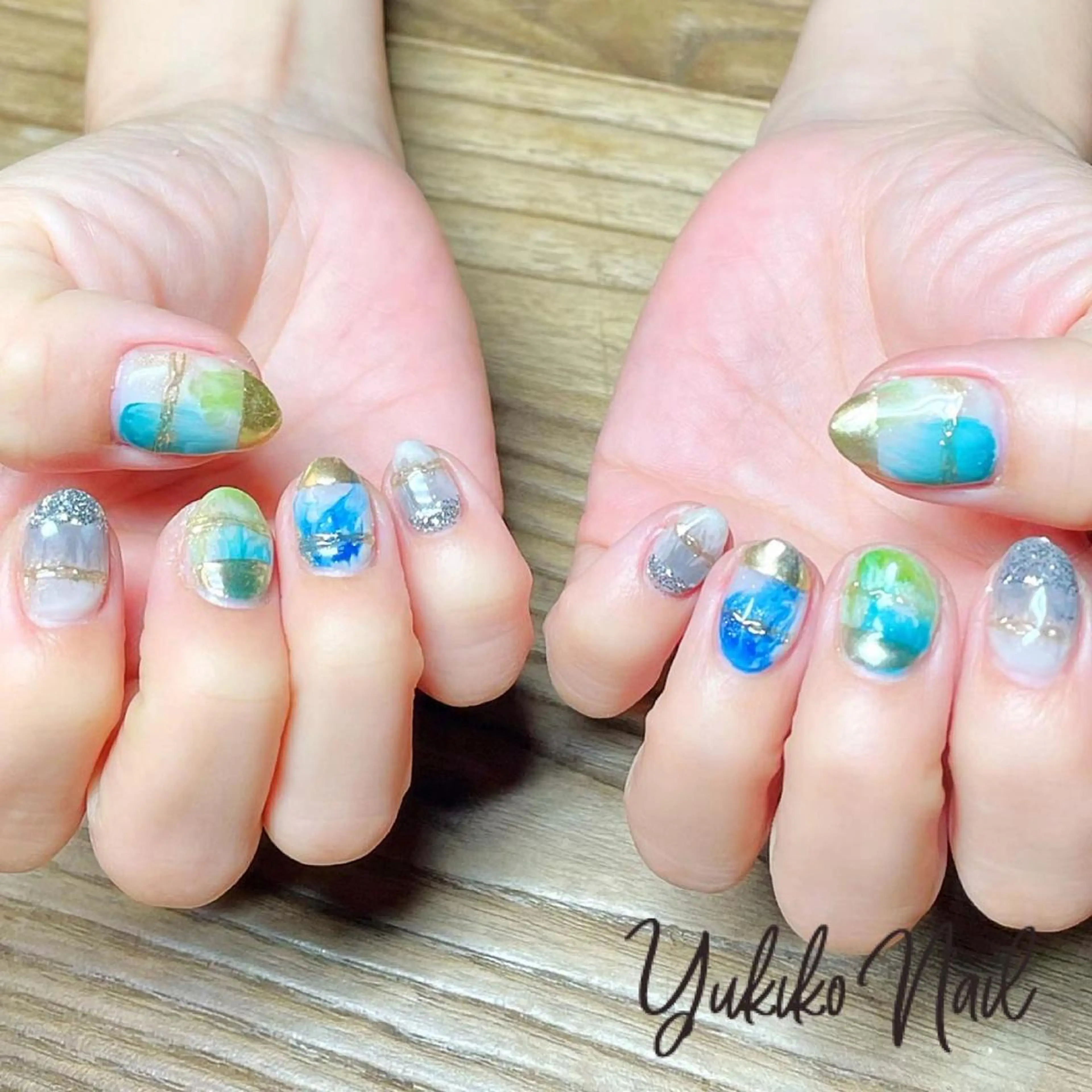 ネイル ミラーネイル 持ち込み ニュアンスネイル ハンドネイル ユキコ ネイルのネイルデザイン