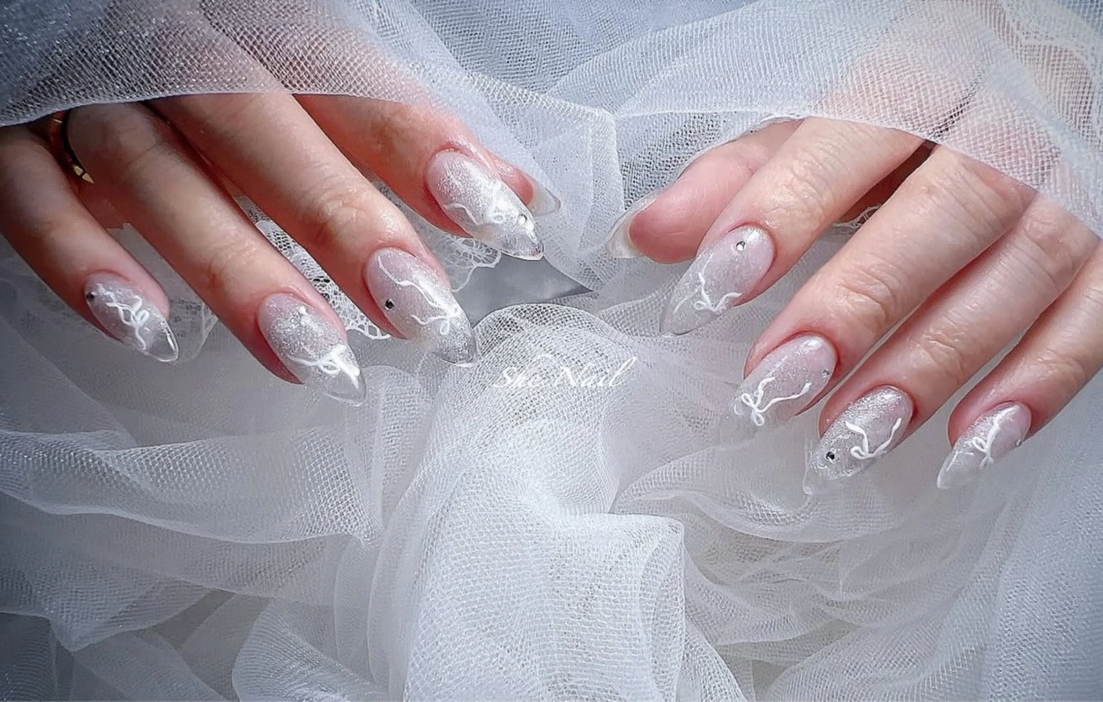 ネイル チークネイル ドット 長さ出し グラデーション マグネットネイル ハンドネイル She   Nail所属・ISA_ BELLAのネイルデザイン