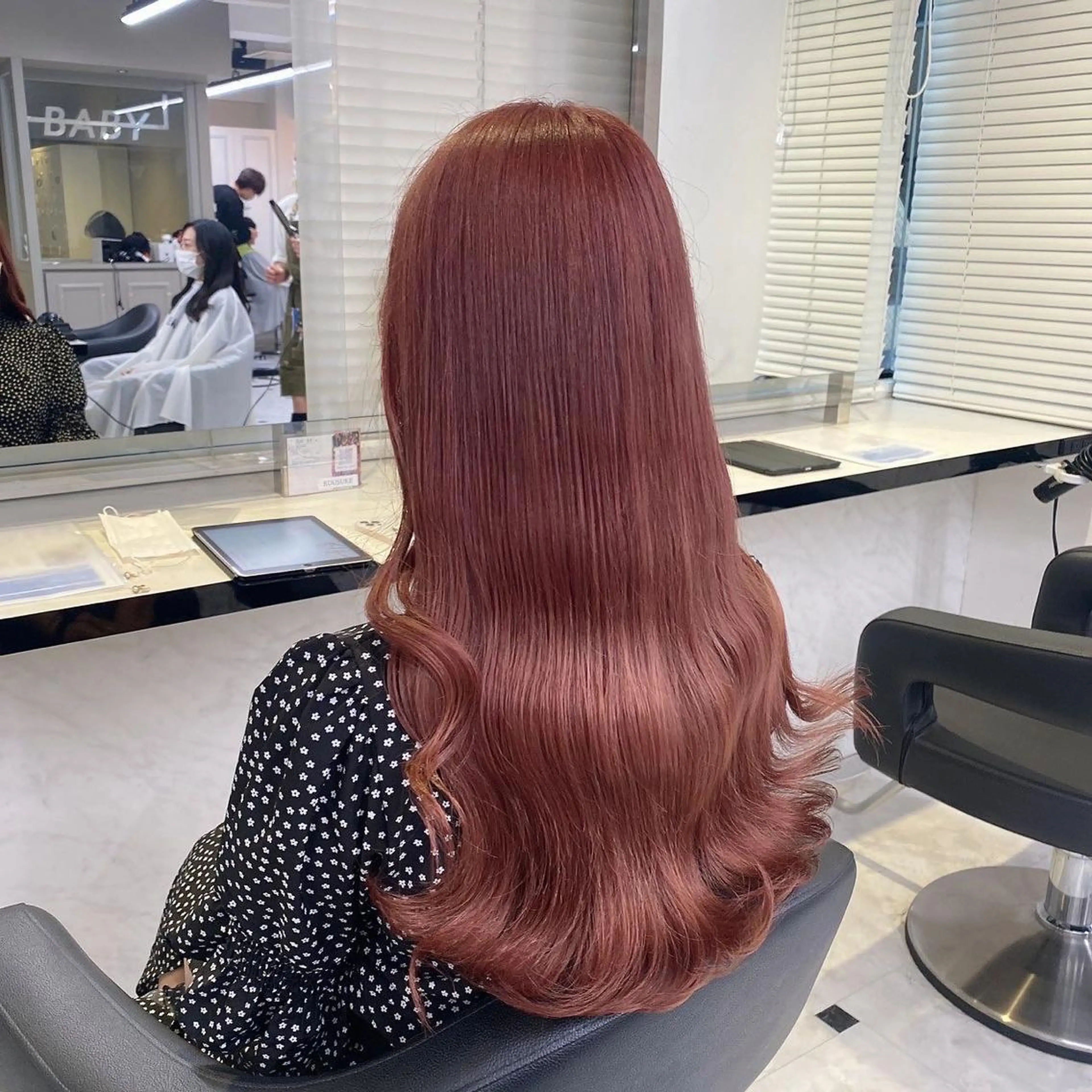 カラー ヘアカラー トリートメント ♥️韓国/ガーリー 暖色misa♥️のヘアスタイル