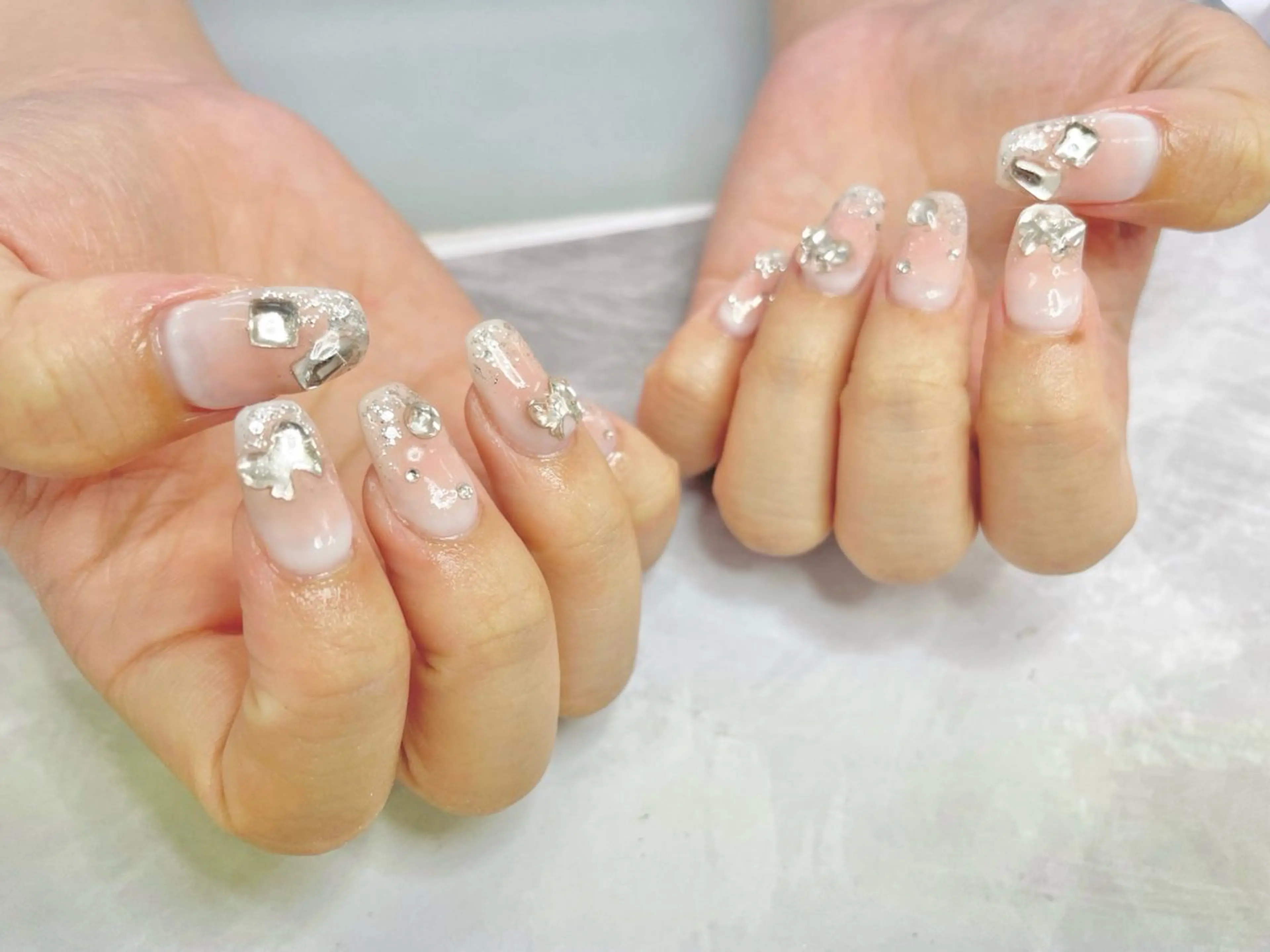 ネイル Rich to勝川店所属・村瀬 満里子のネイルデザイン