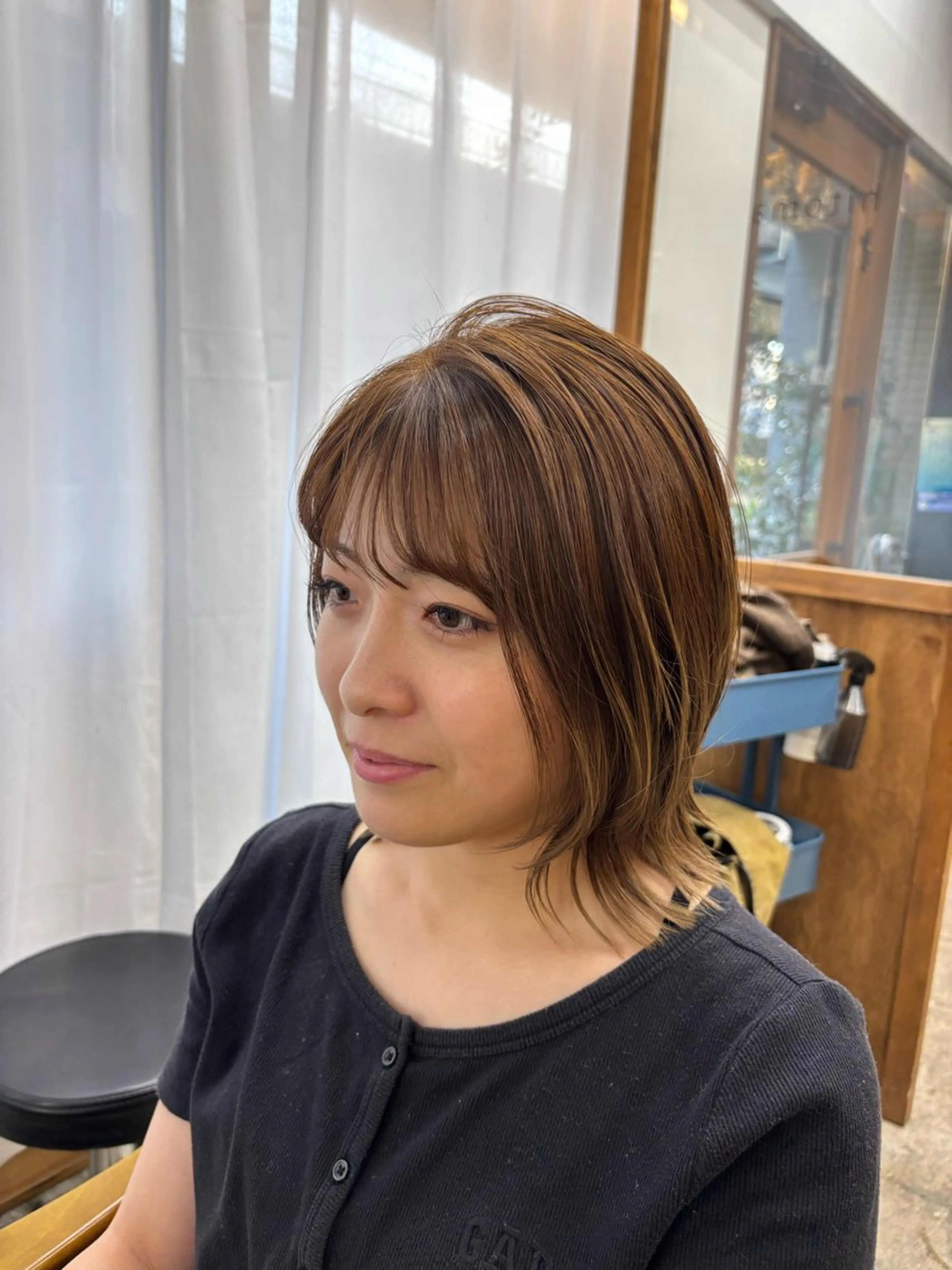 ミディアム カラー ボブ 外ハネヘア ihori所属・中村 芽衣那のヘアスタイル