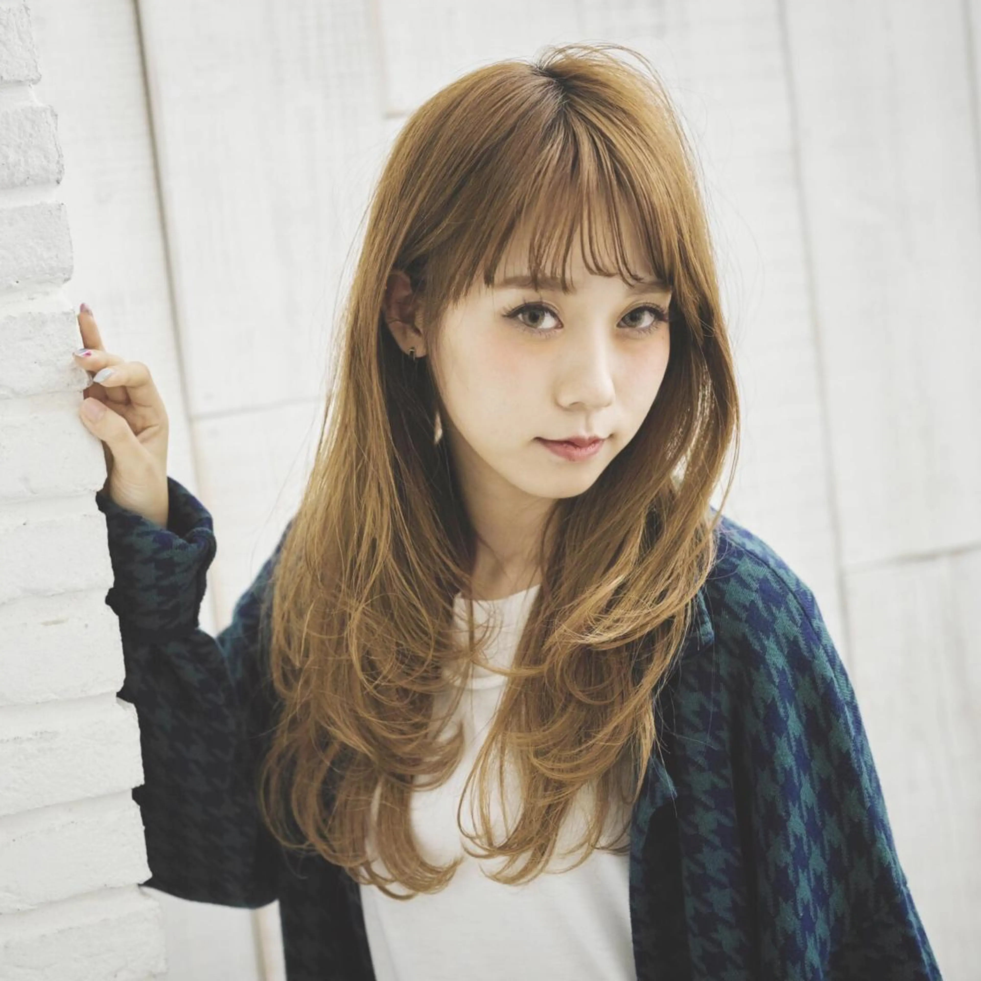 セミロング ロング THE DAY所属・AKI HASHIMOTOのヘアスタイル