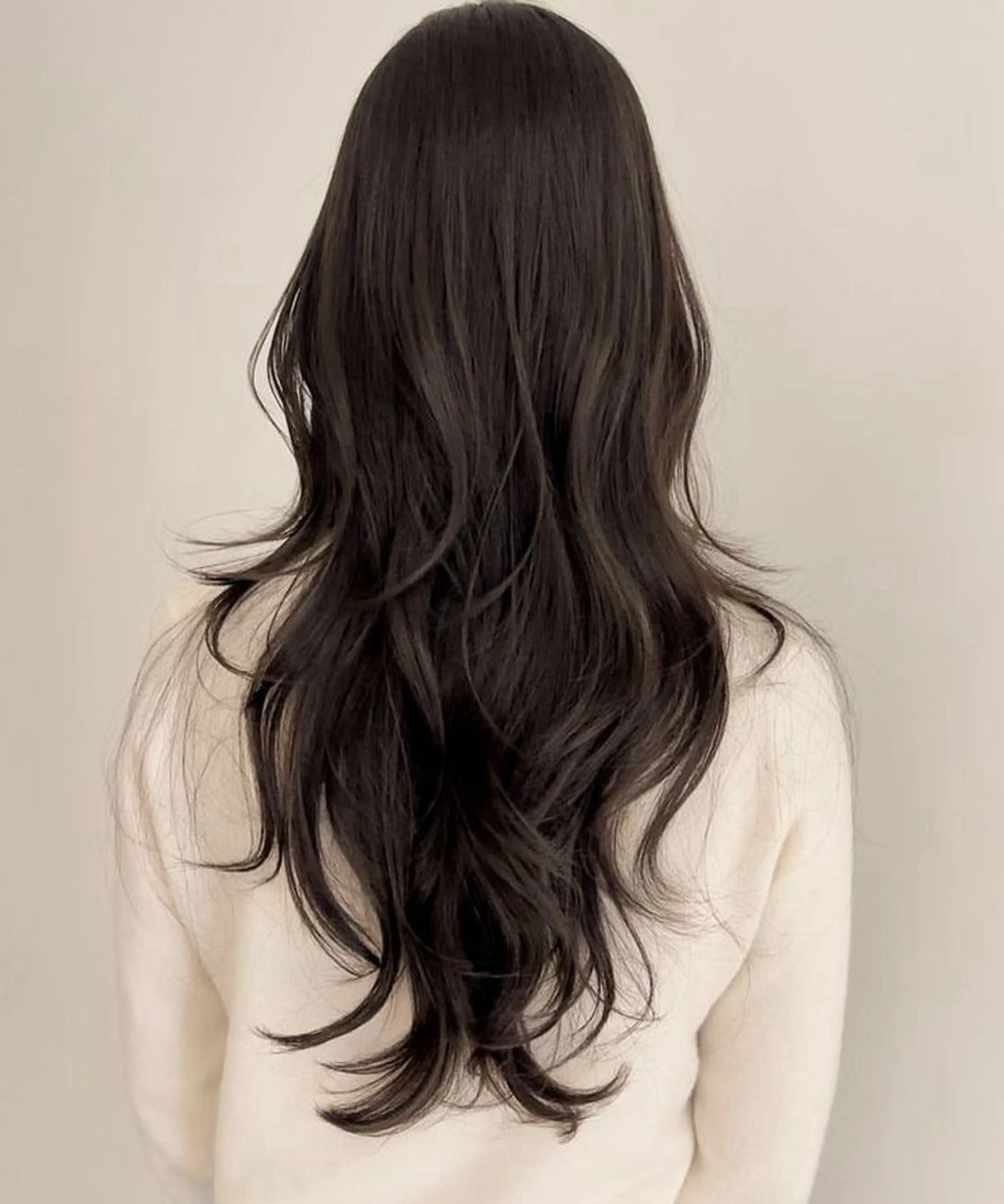 ロング ハッシュカット ハイレイヤー 韓国風ヘア レイヤーカット 韓国ナチュラル・ ベージュ/落合夏希のヘアスタイル